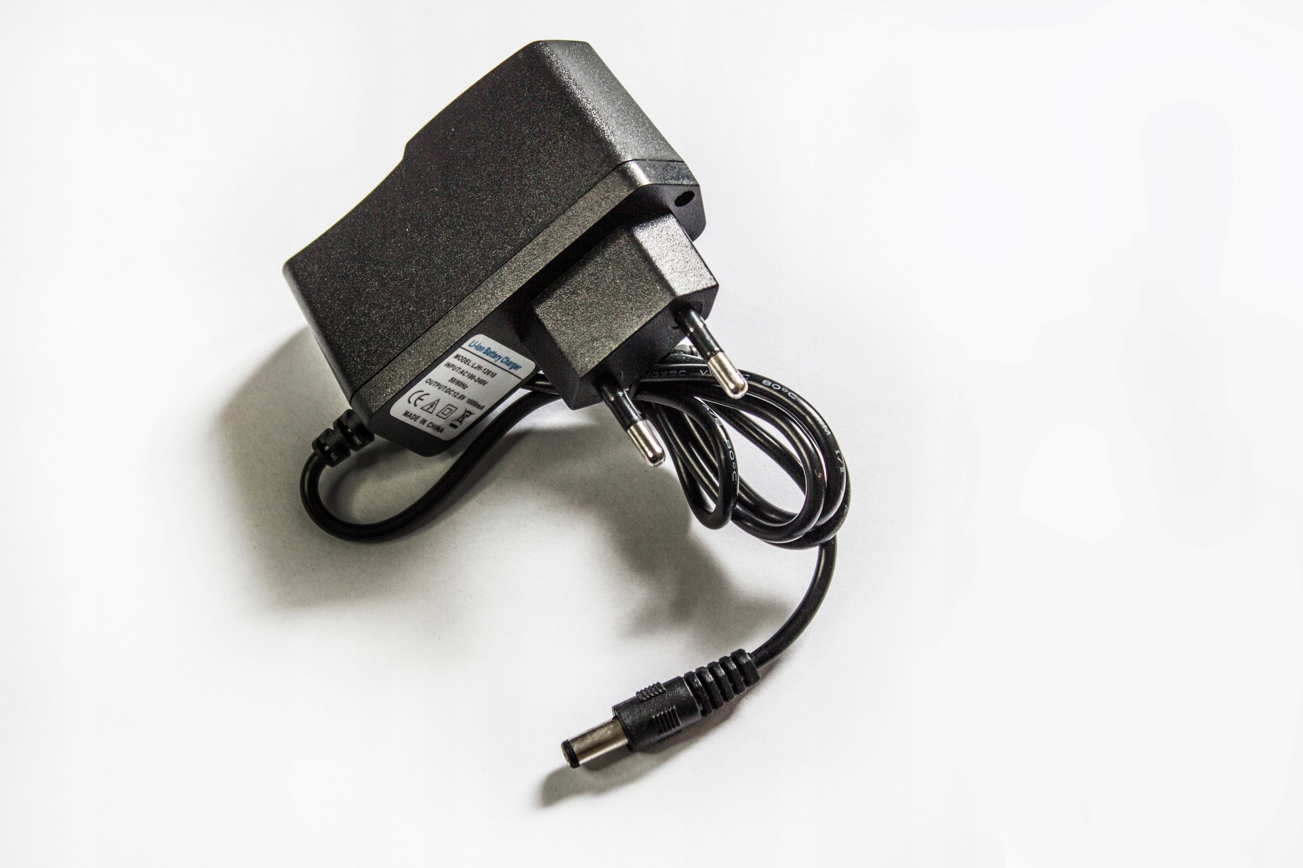 

Ładowarka do pakietów ogniw Li-ion 3s 12,6V 1A