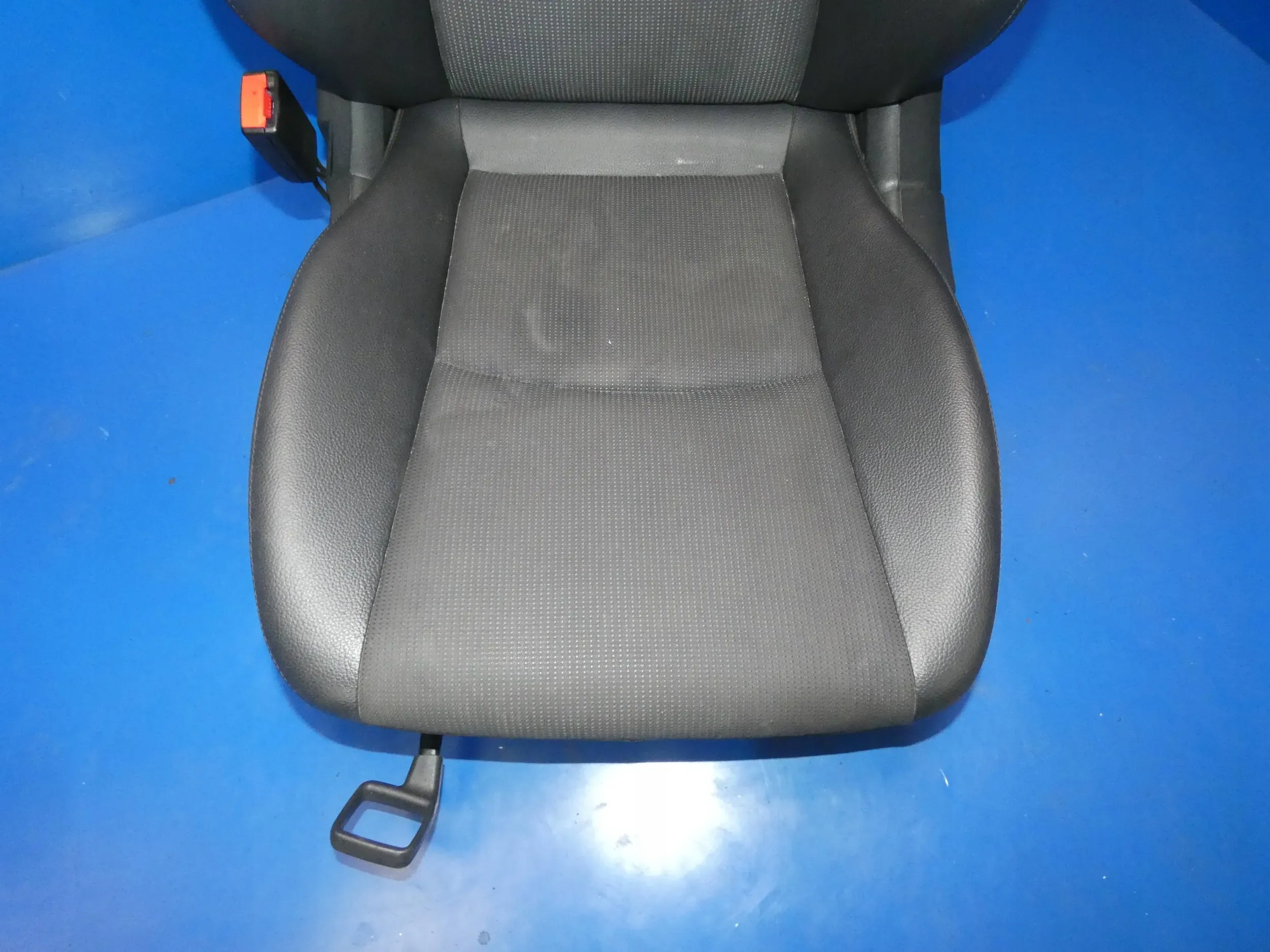MERCEDES CLC W203 seat left driver´s