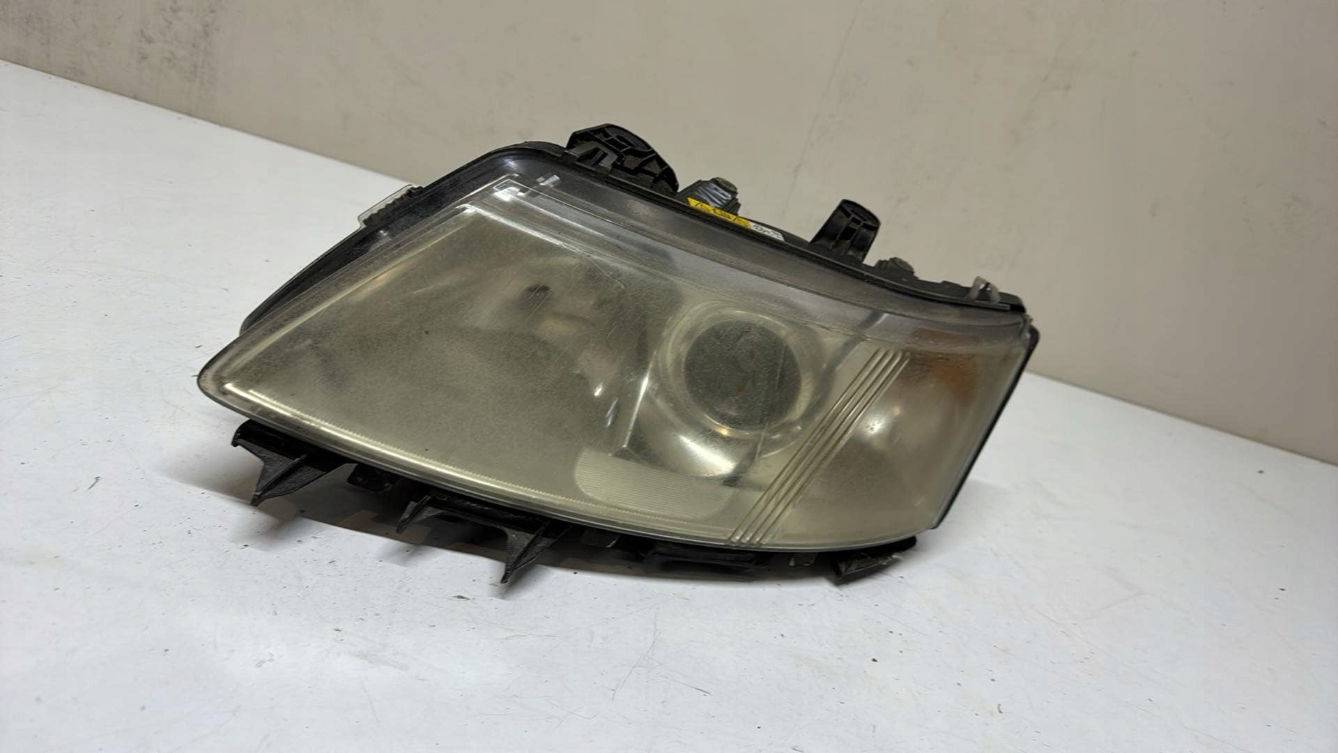 REFLEKTOR left light left front SAAB 93 9-3 XENON PRZEDLIFT 02-07 EUROPA