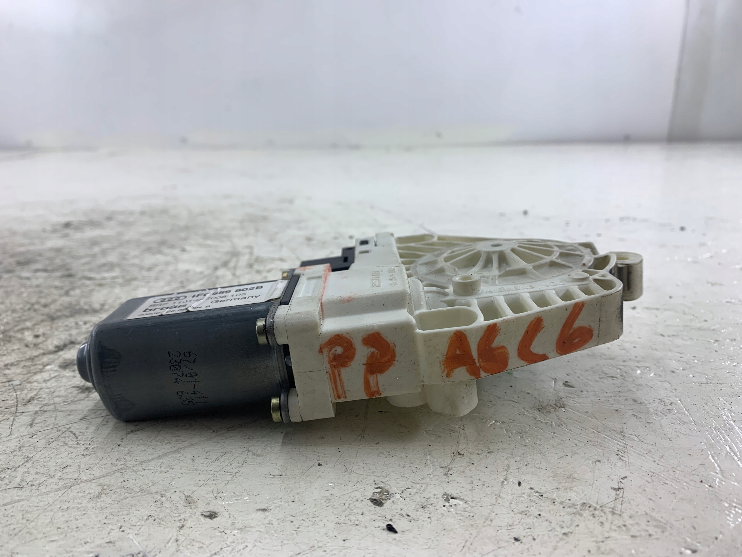 AUDI A6 C6 mini motor windows right front 4F0959802B
