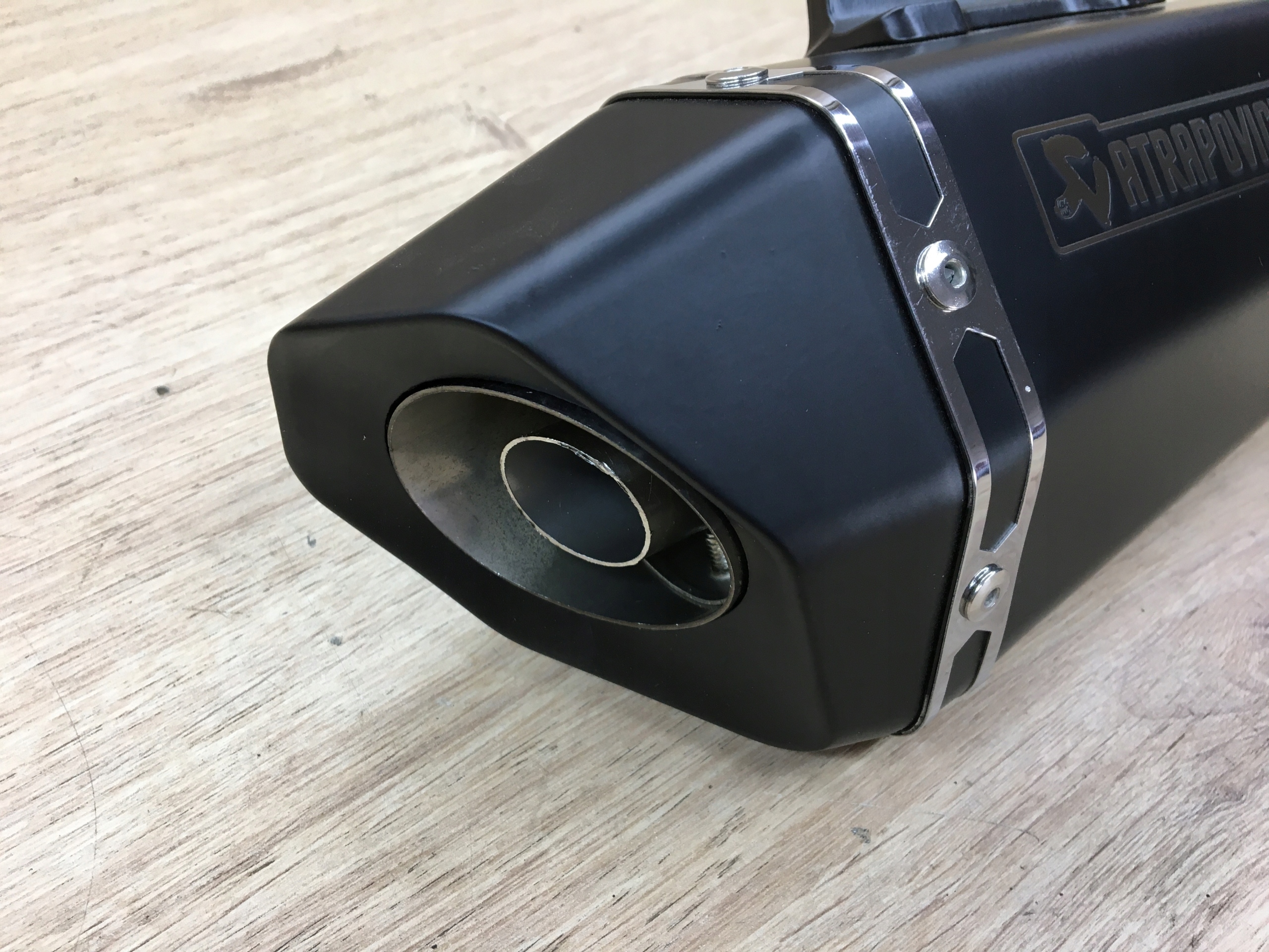 WYDECH TLUMIK KONCOWKA TUNING ATRAPOVIC MAT CZARNY Vehicle Match universal product