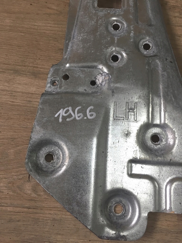 WZMOCNIENIE KIELICHA LEWY TYL WEWNETRZNE TESLA X Car type Passenger cars