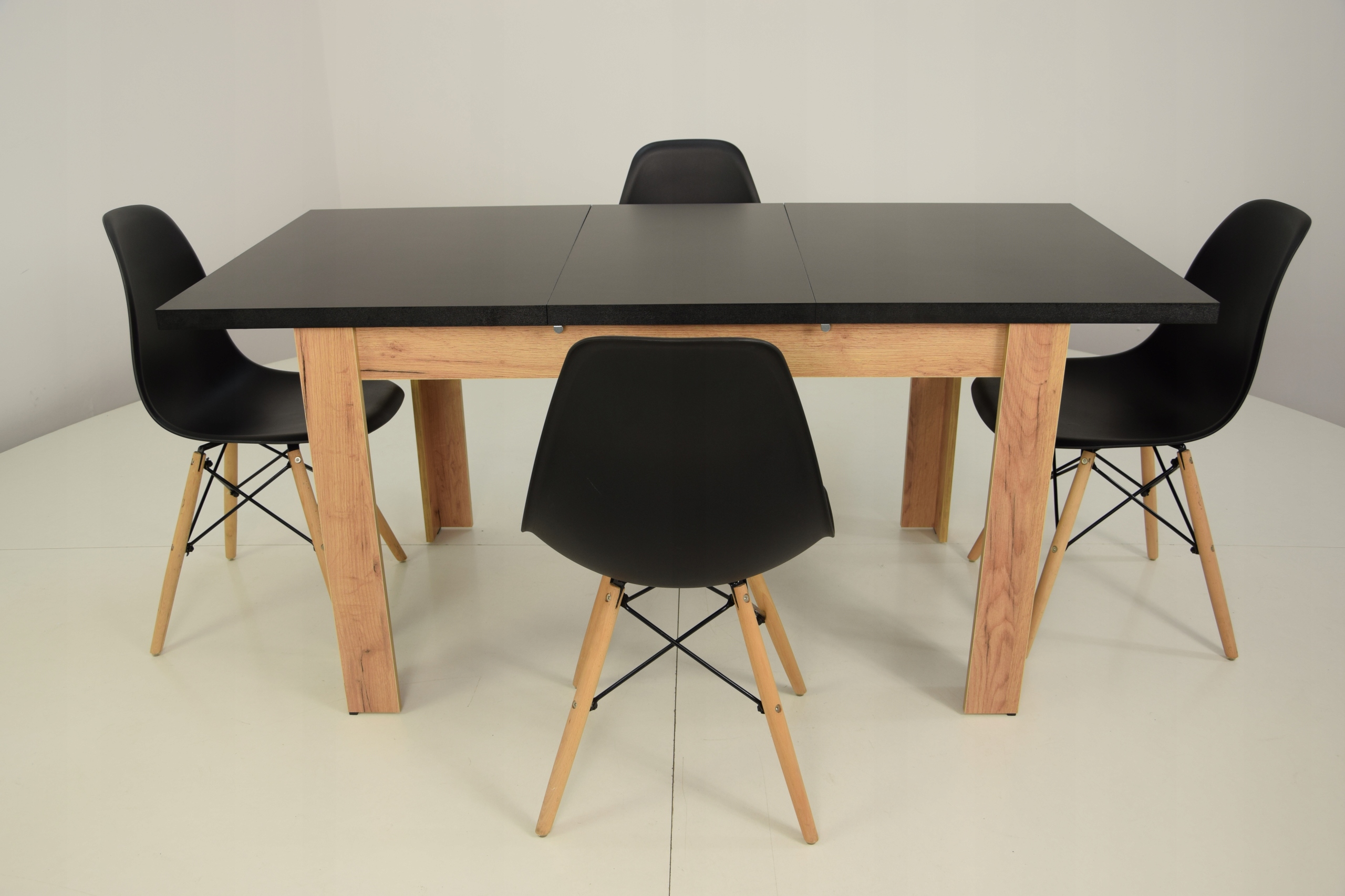 Rozkładany stół C-2 +4 krzesła SL czarne-zestaw Długość stołu 120 cm