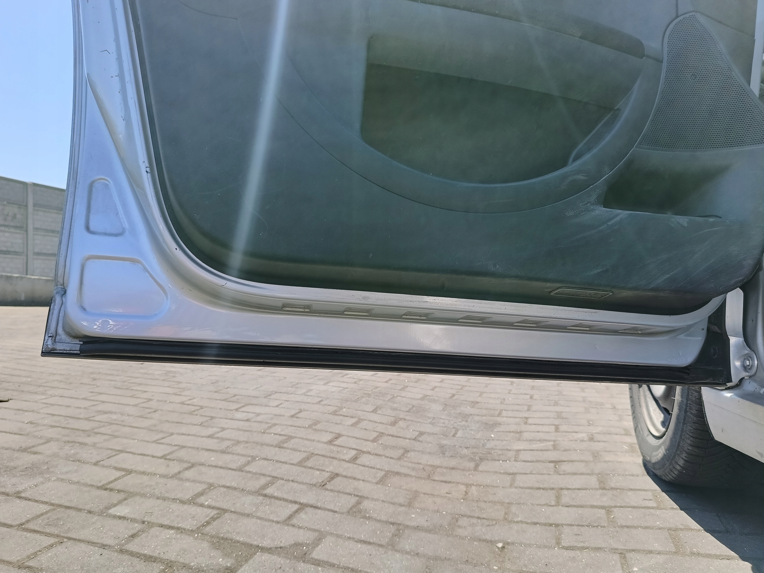 Citroen C4 04-12 door left front front kod lakieru EZR