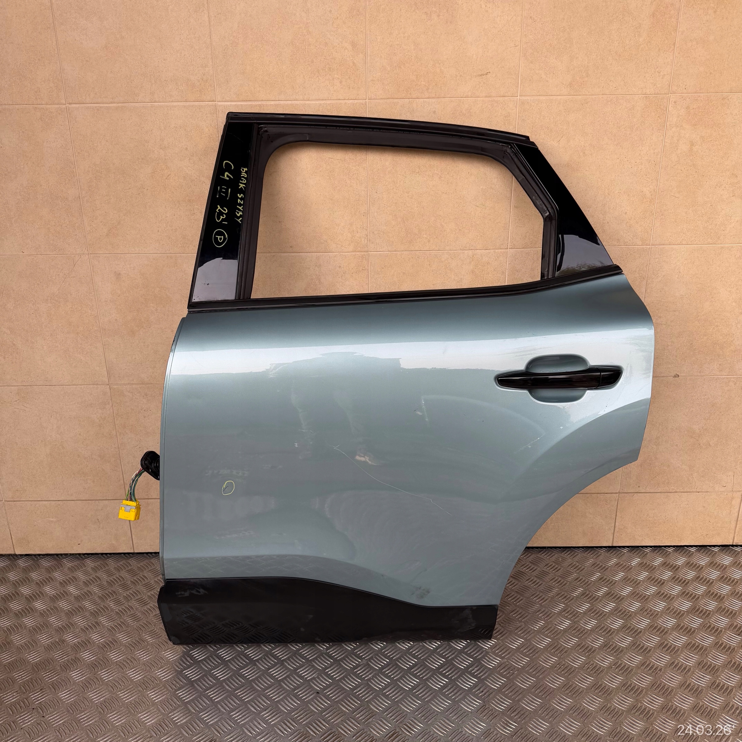 door complete rear. left CITROEN C4 III 2023 ROK does not have windows