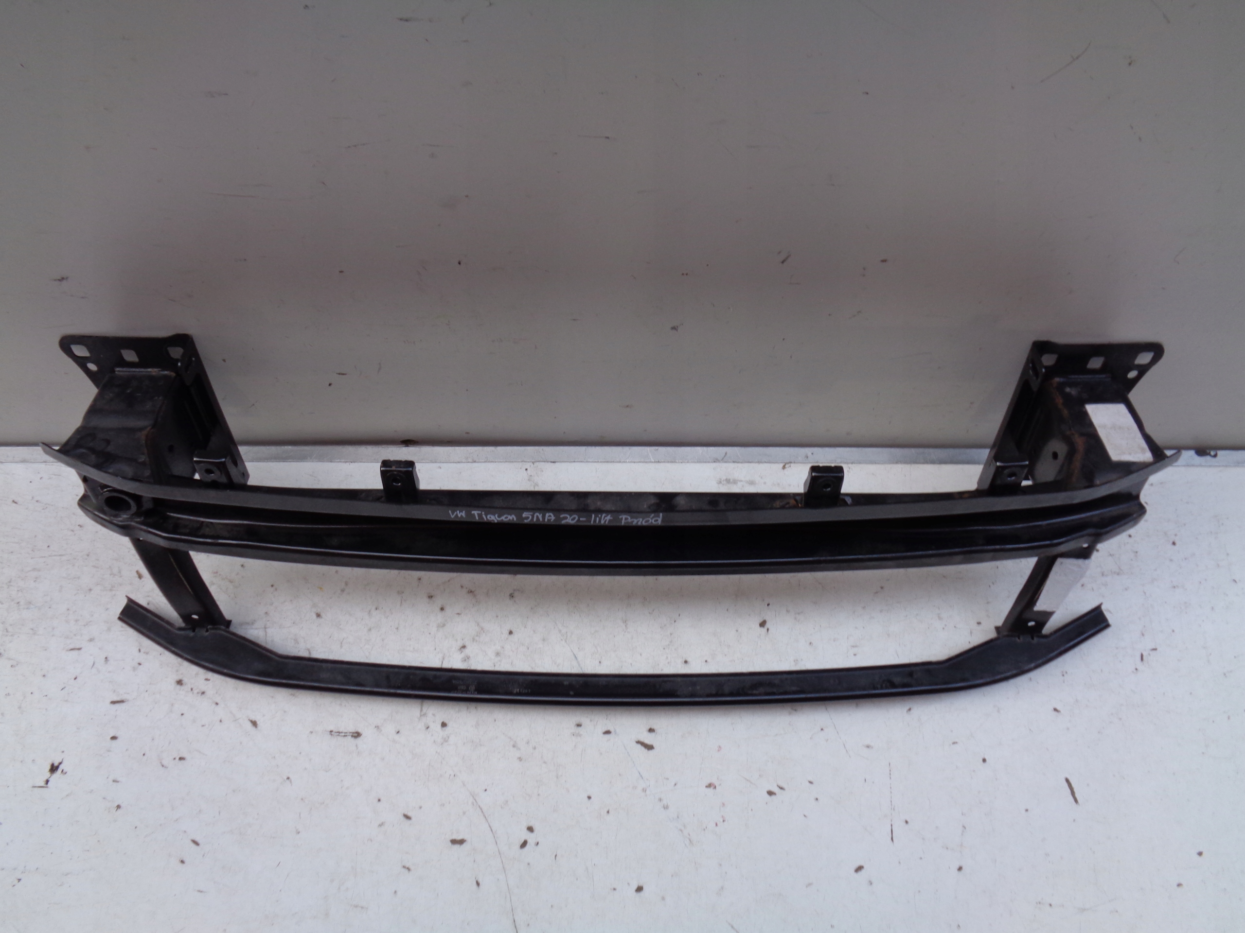 pillar bumper support front VW TIGUAN 5NA 20- LIFT