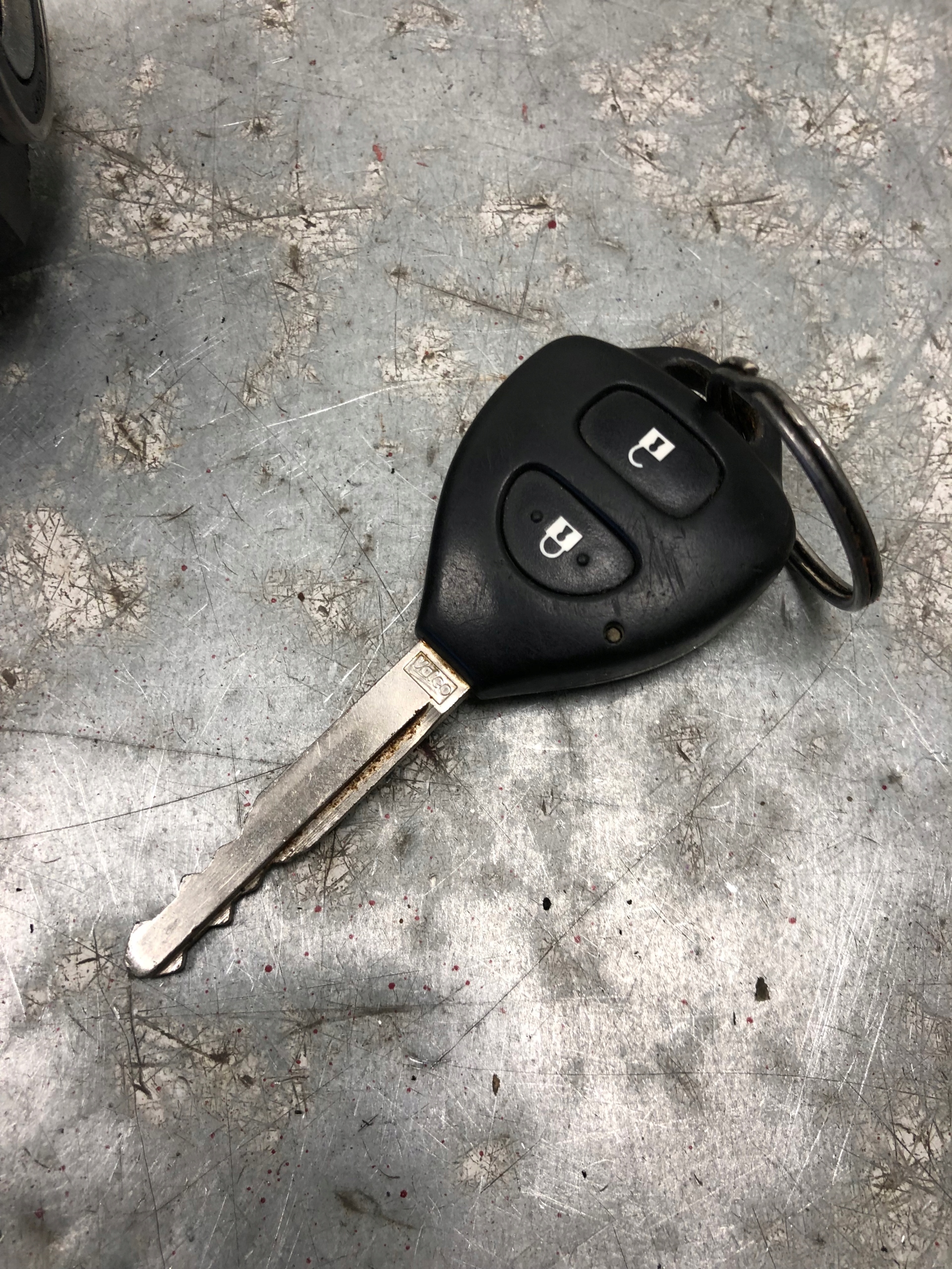 ignition + key TOYOTA AURIS and 45020-0204