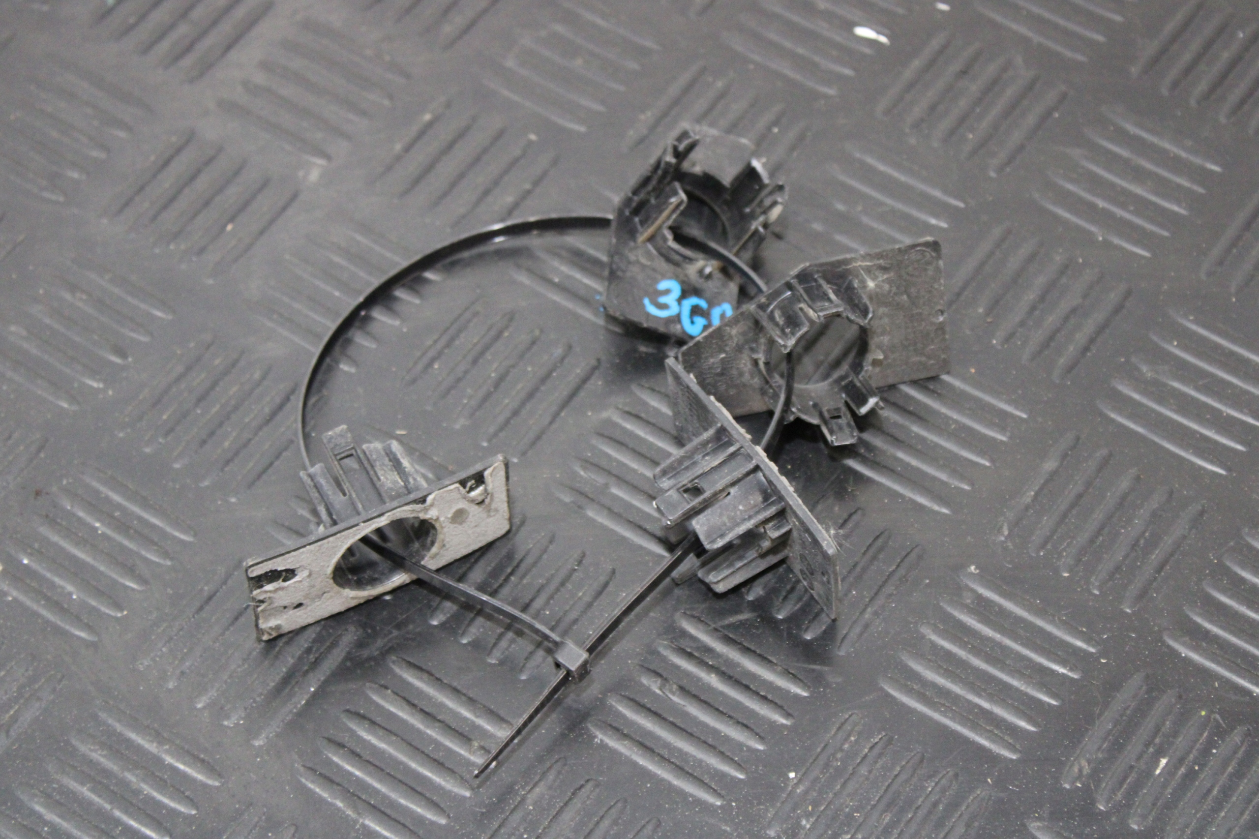 KOSZYKI Support plaque PDC 5G5919491 VW PASSAT B8 3G0 3G9