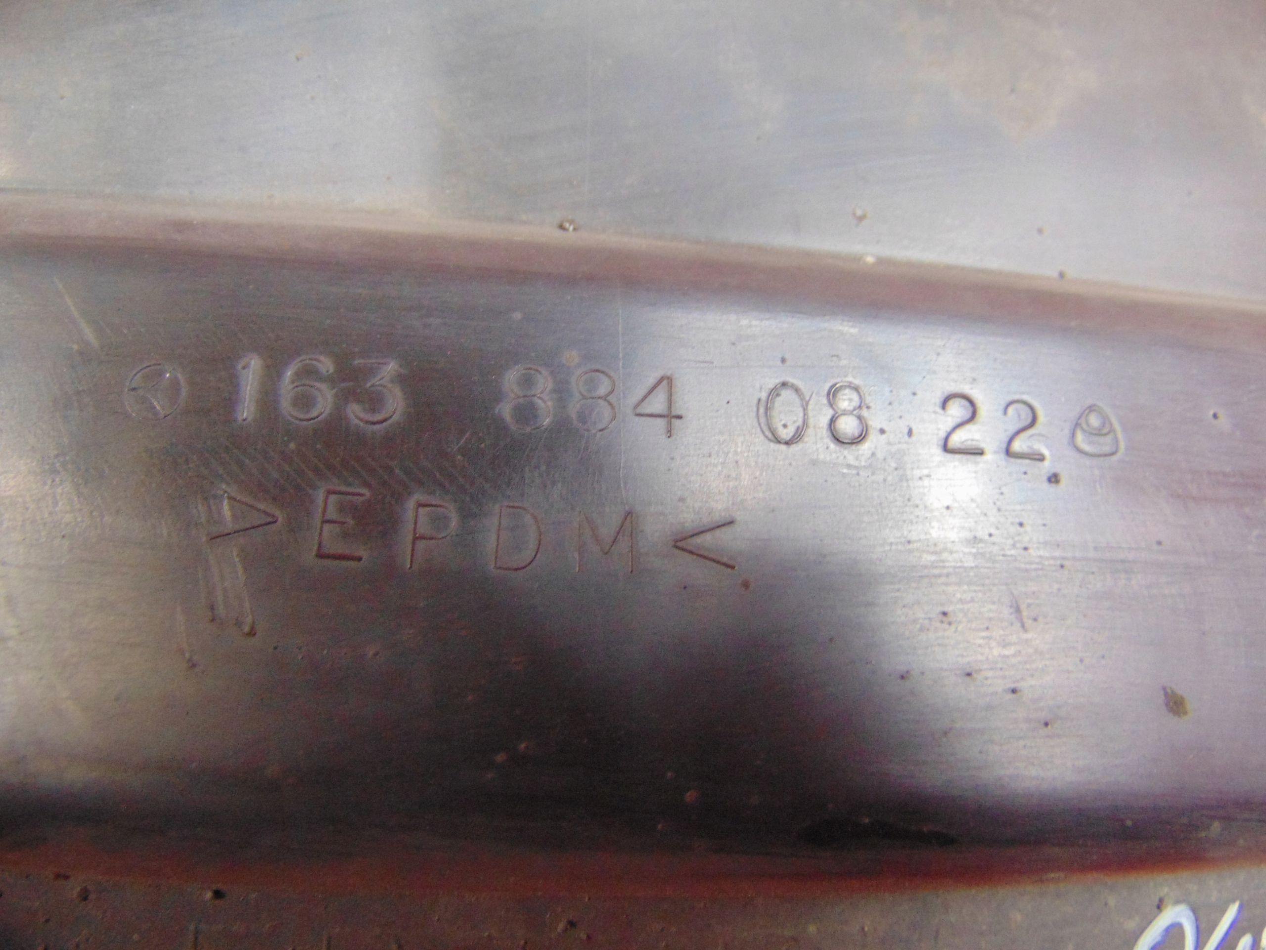 MERCEDES ML W163 mudguard right front front 1638840822