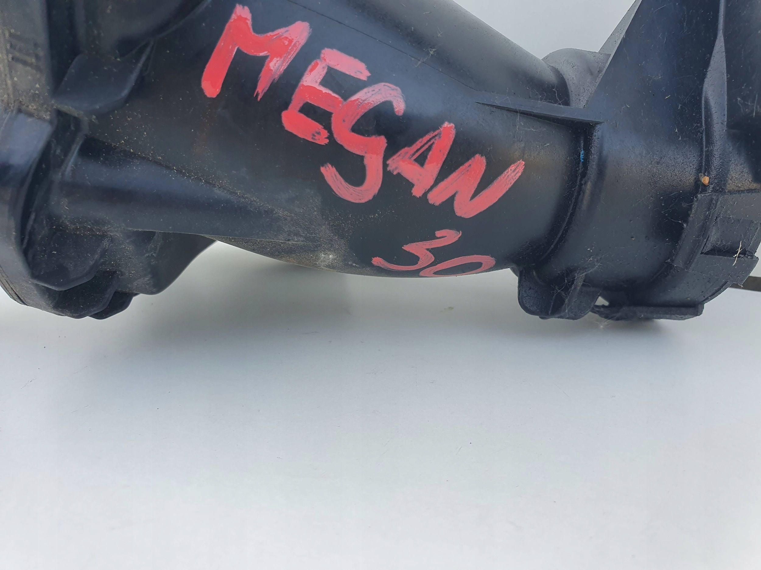Nissan Qashqai wiring pipe air