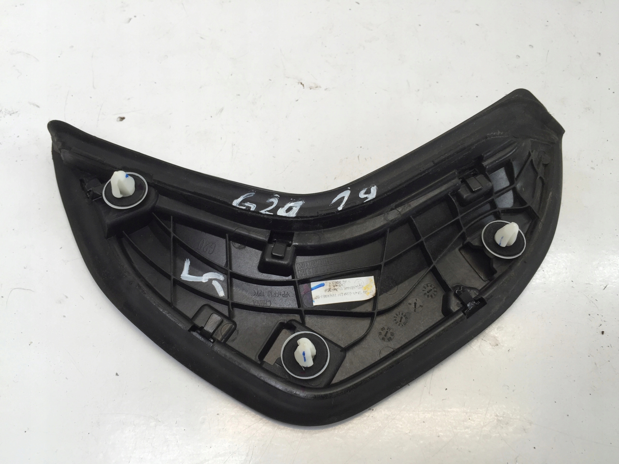 BMW 3 G20 2020 ZEWNĘTRZNA OSŁONA SŁUPKA TYŁ LEWA Producent części Inny