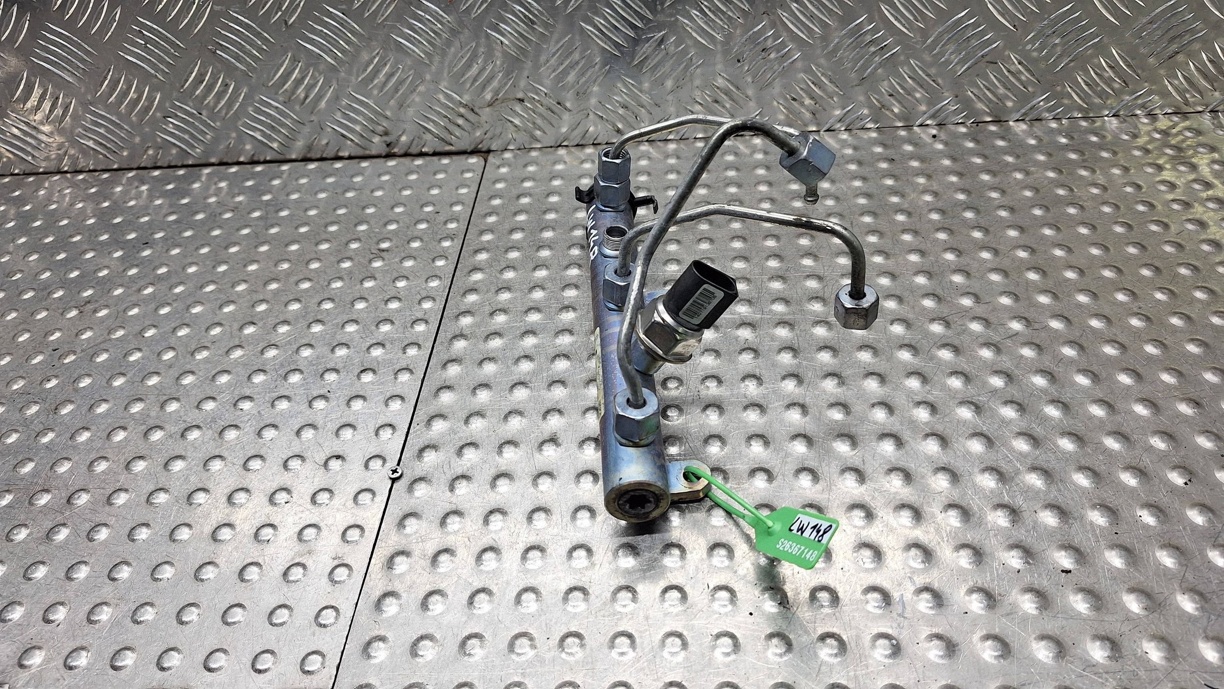 injection ramp sensor 059130089AB AUDI A6 C6 Q7 4L A8 D3 2.7 3.0 TDI BUG
