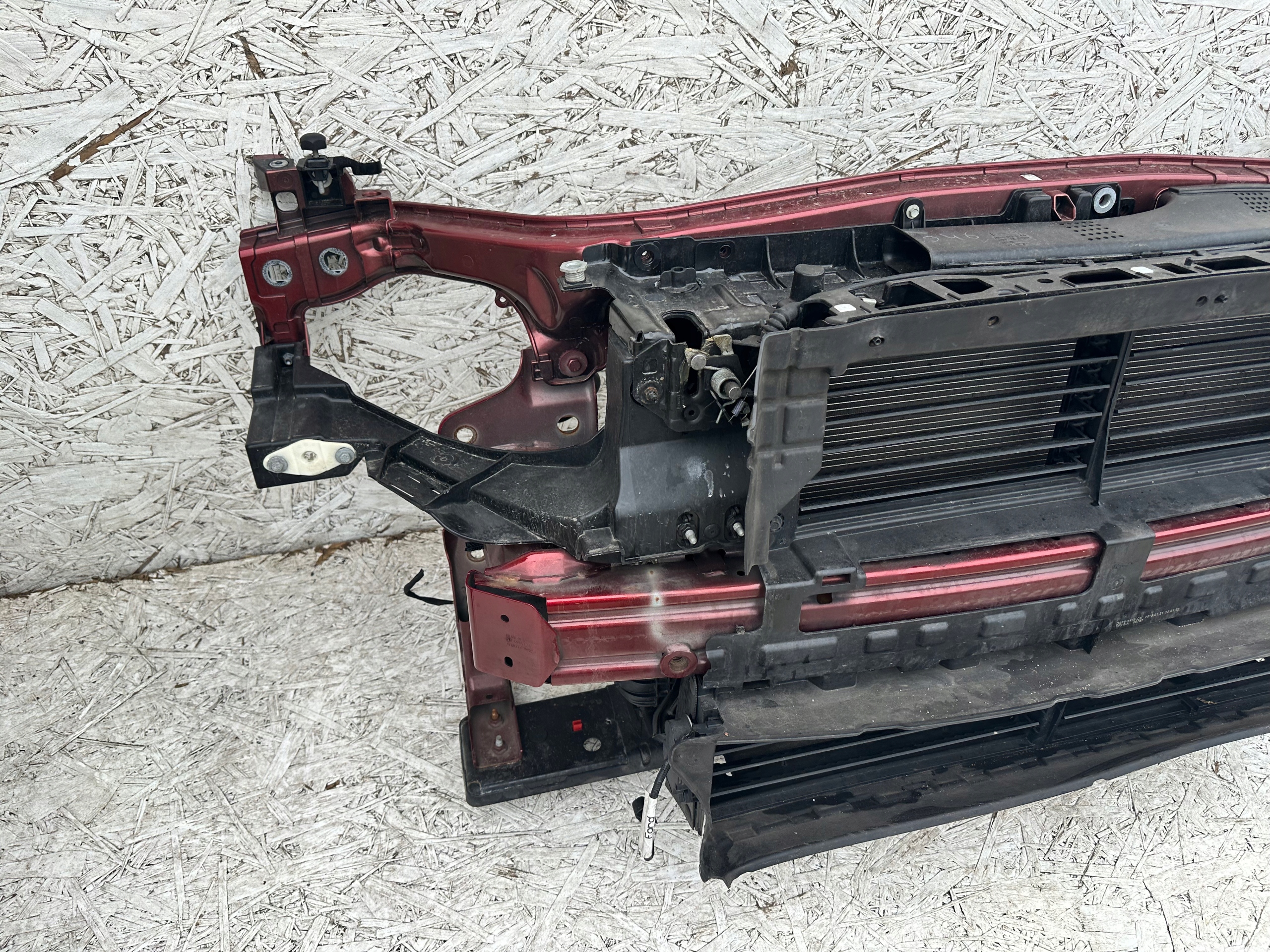 MONDEO MK5 PAS PRZEDNI 2,0b INTERCOOLER KD CZERWONY Numer katalogowy części MONDEO MK5 PAS PRZEDNI 2,0b INTERCOOLER KD CZERWONY