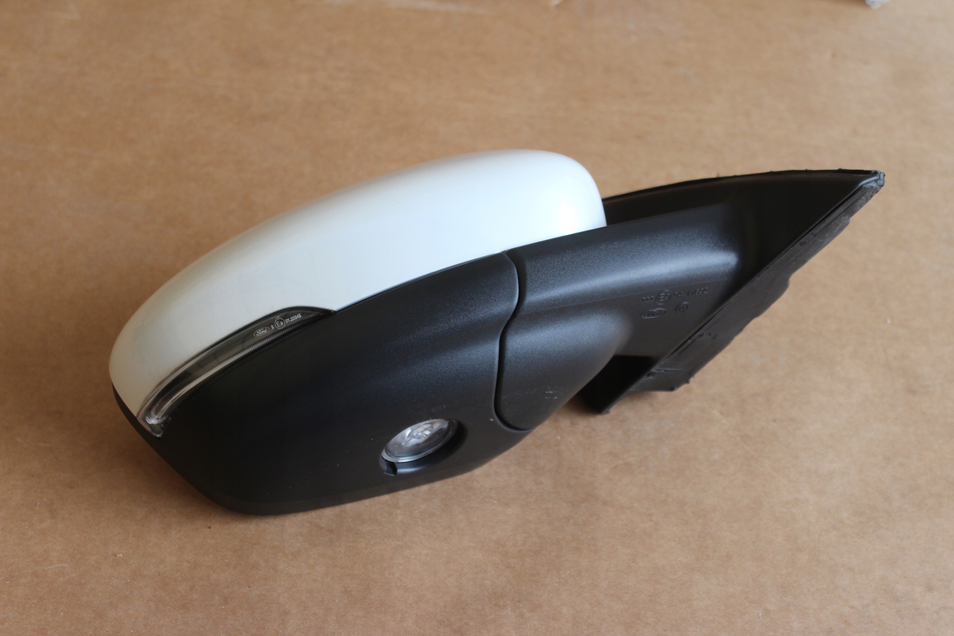 Lusterko prawe 11 PIN Ford Kuga Mk3 2020-21r Typ samochodu Samochody osobowe