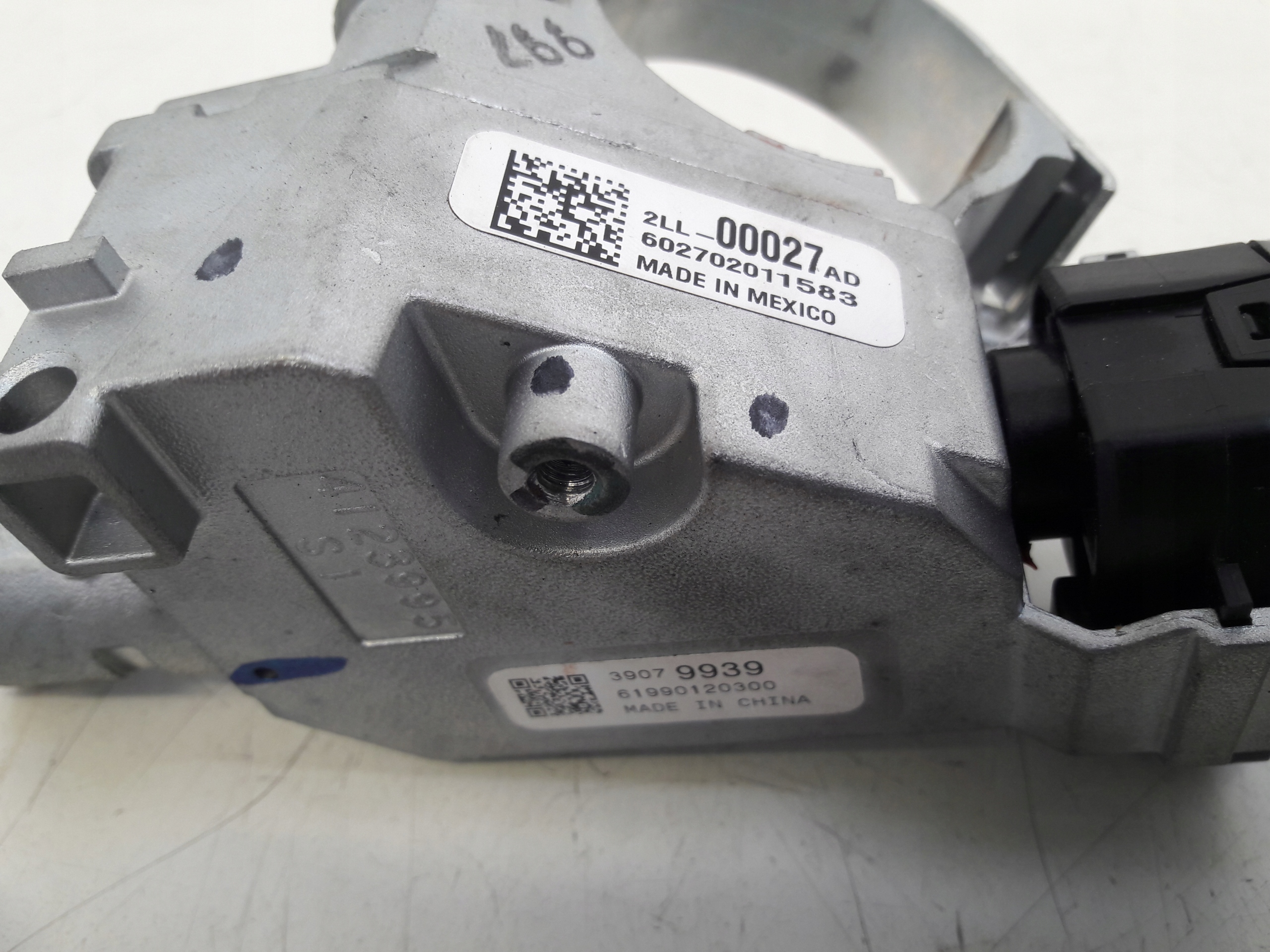 Allumage Insert 39079939 Opel Astra K
