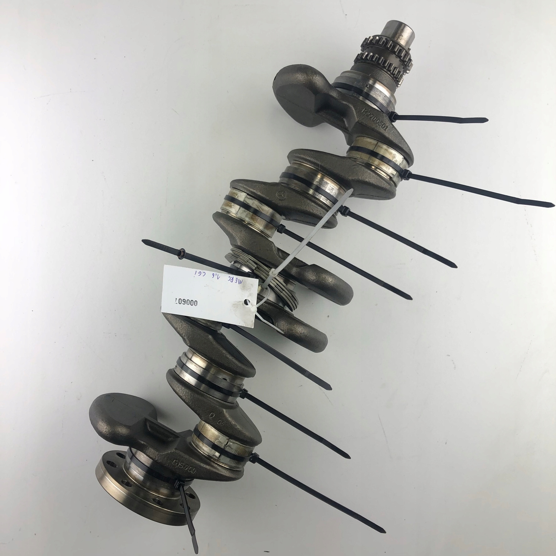 WAŁ KORBOWY MERCEDES 1.6 CGI W176,W246,W242 16v Typ samochodu Samochody osobowe