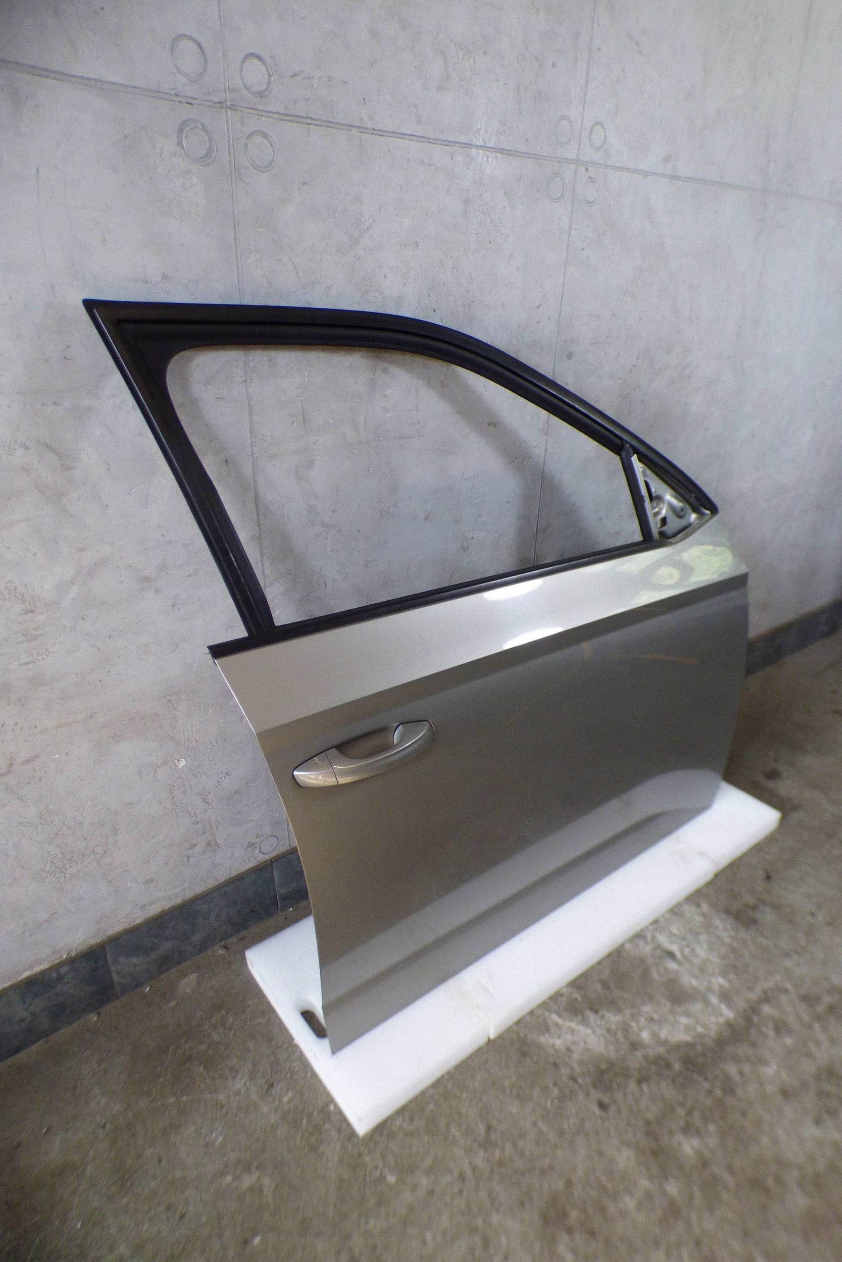 Skoda Fabia III door right front original lakier LF8H st.BDB