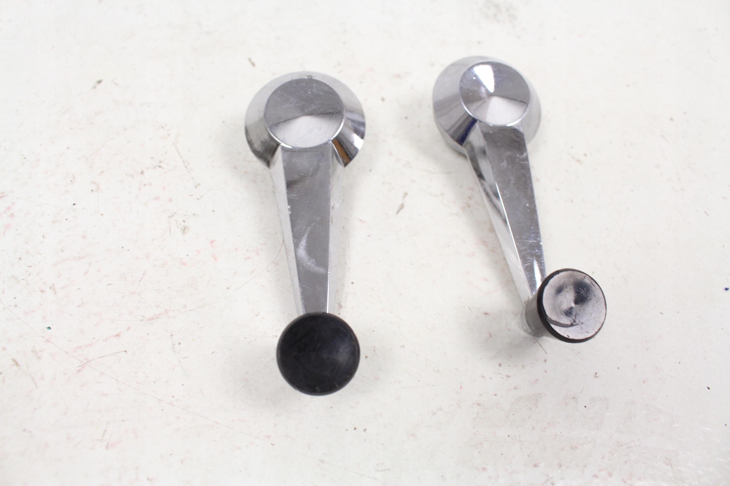 KORBKA KORBKI SZYB DRZWI PEUGEOT 404 1964 ORYGINAŁ