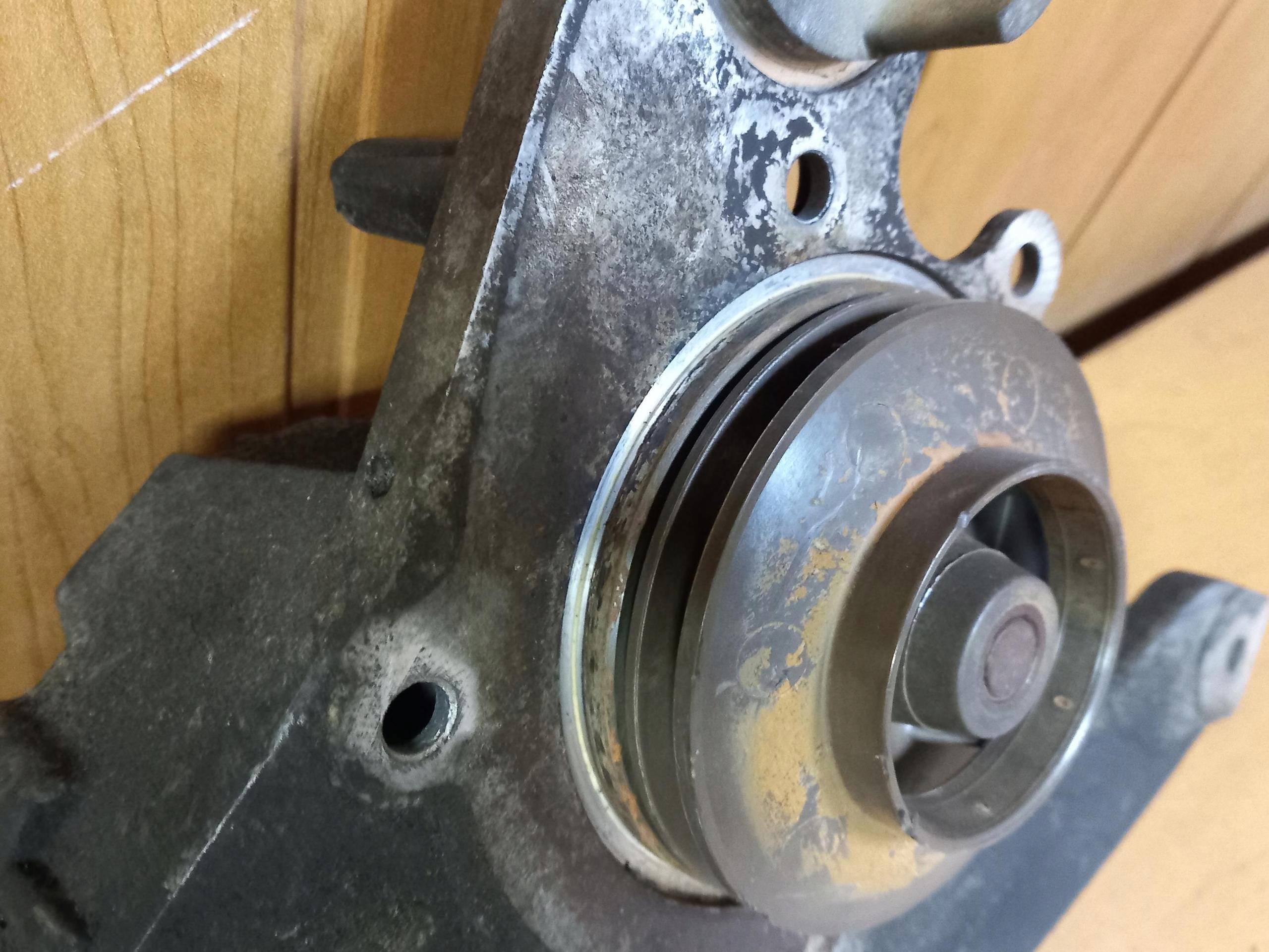 water pump IVECO DAILY IV 2.3 HPI 500376360 06-12
