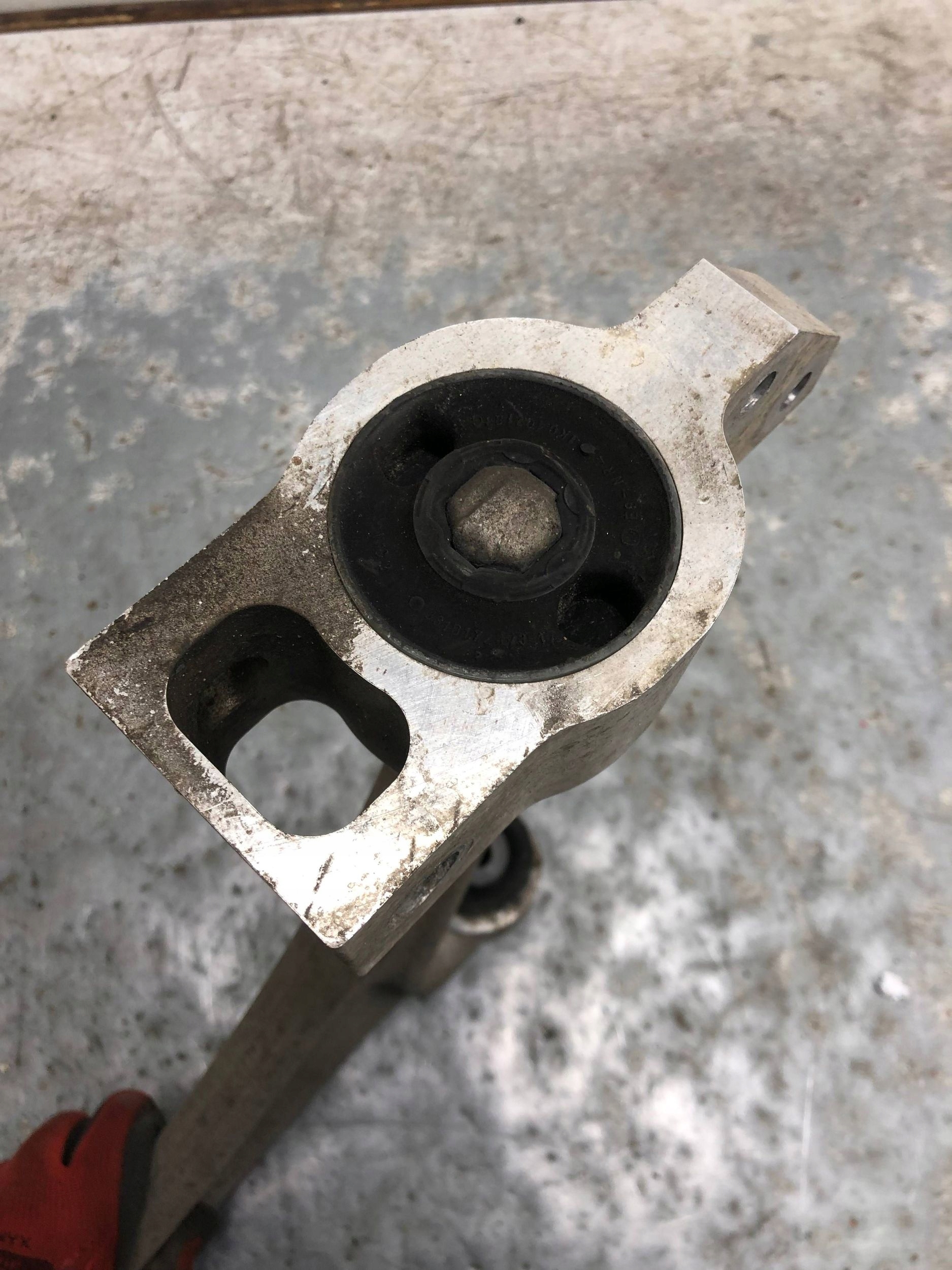 arm left front VW PASSAT CC LIFT 3C0407151H
