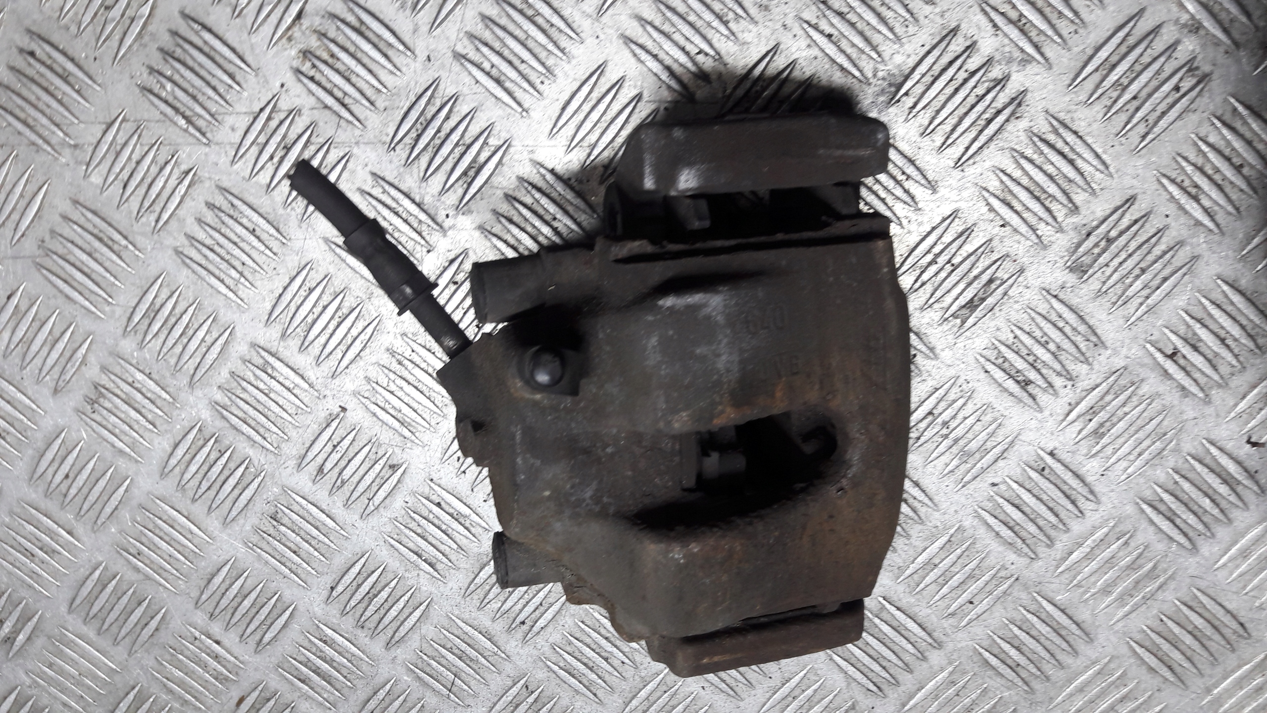 BMW E46 Bremssattel Bremse Sattel Brems- vorne links oder rechts N42 1.8 640