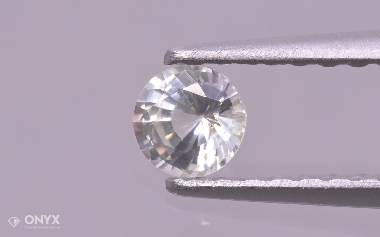 Fazetovaný safír kulatý fi 3 mm