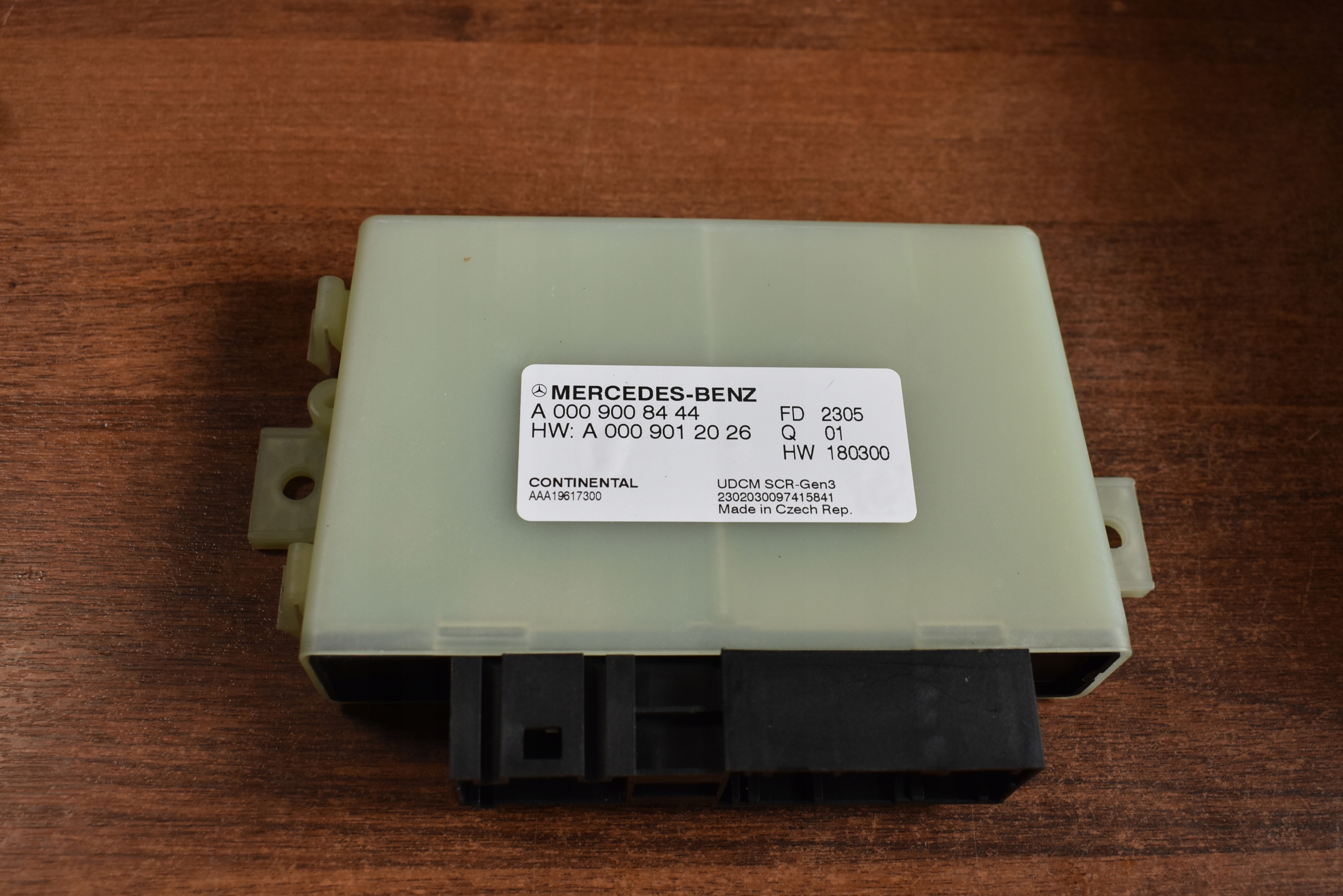 IDEALNY MODUL BEDIENTEIL ADBLUE GASE MERCEDES 1