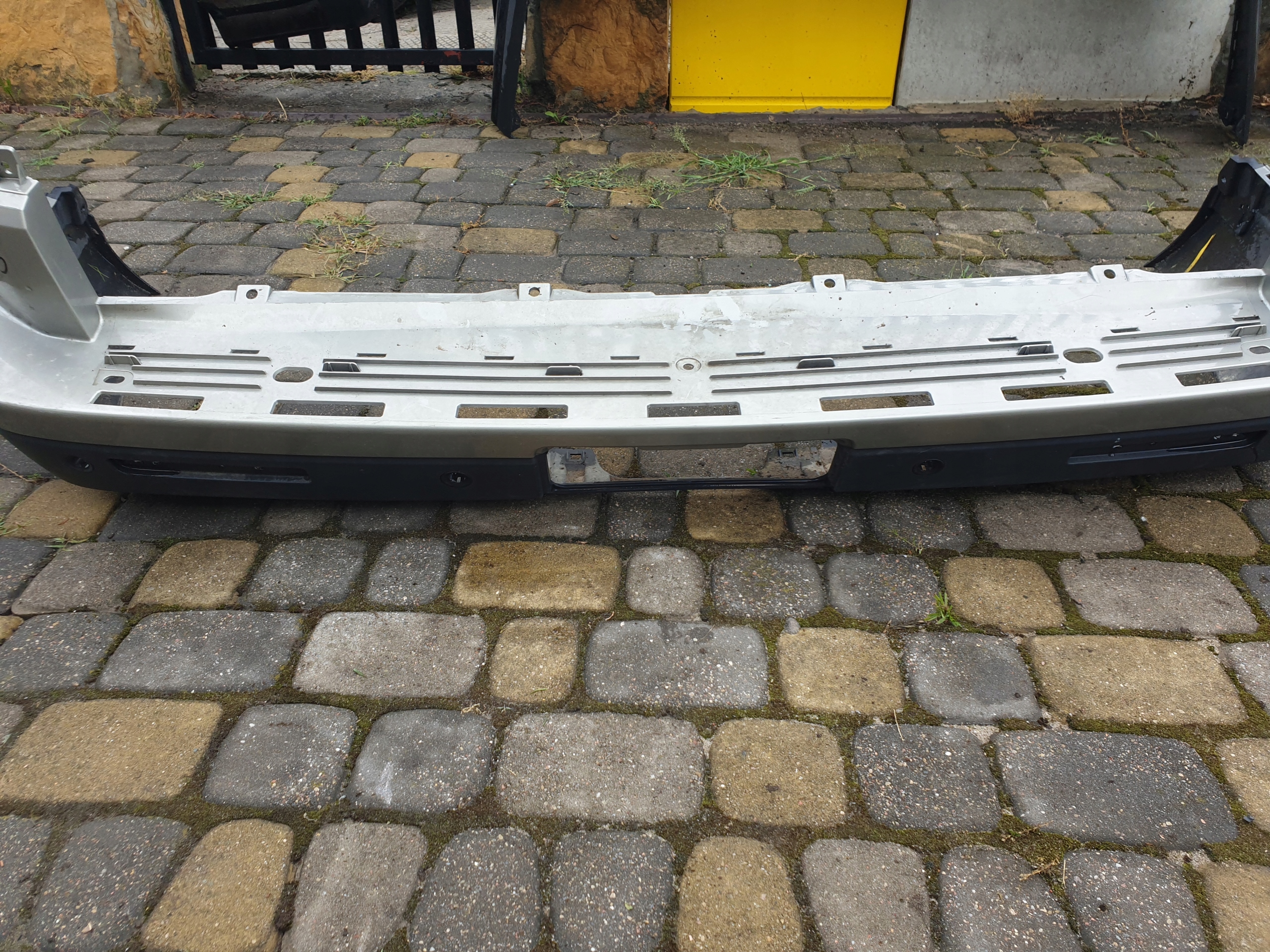 LAND ROVER DISCOVERY 4 PDC bumper rear part 9H22-17D822