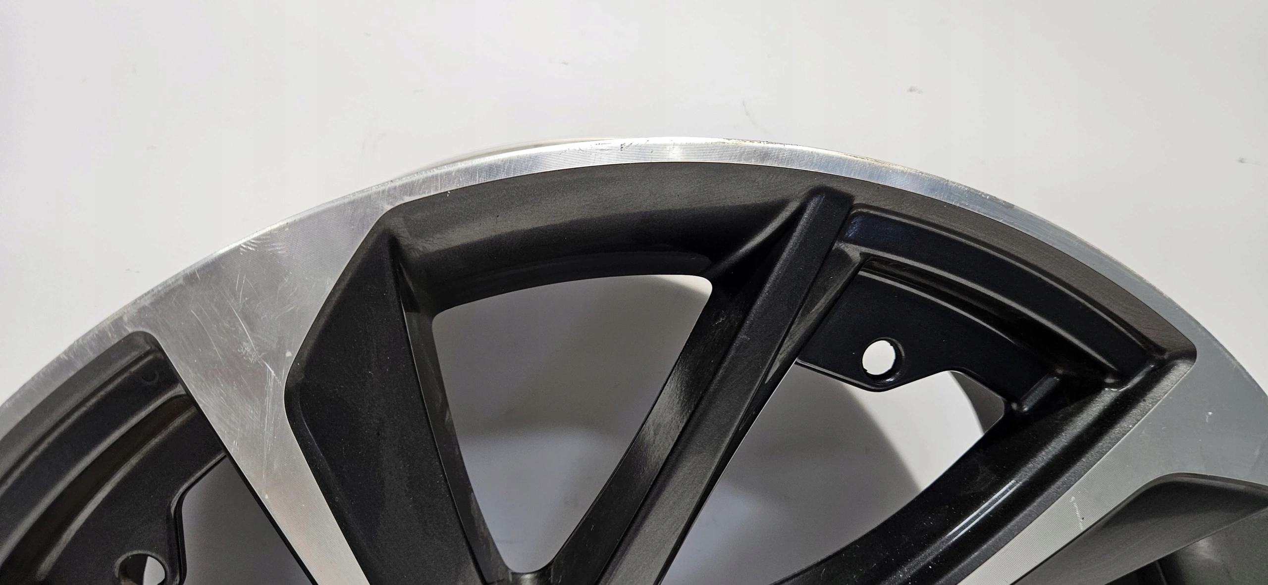 disk hliníkový LEXUS AZK originál 20X8J ET30 5X114,3