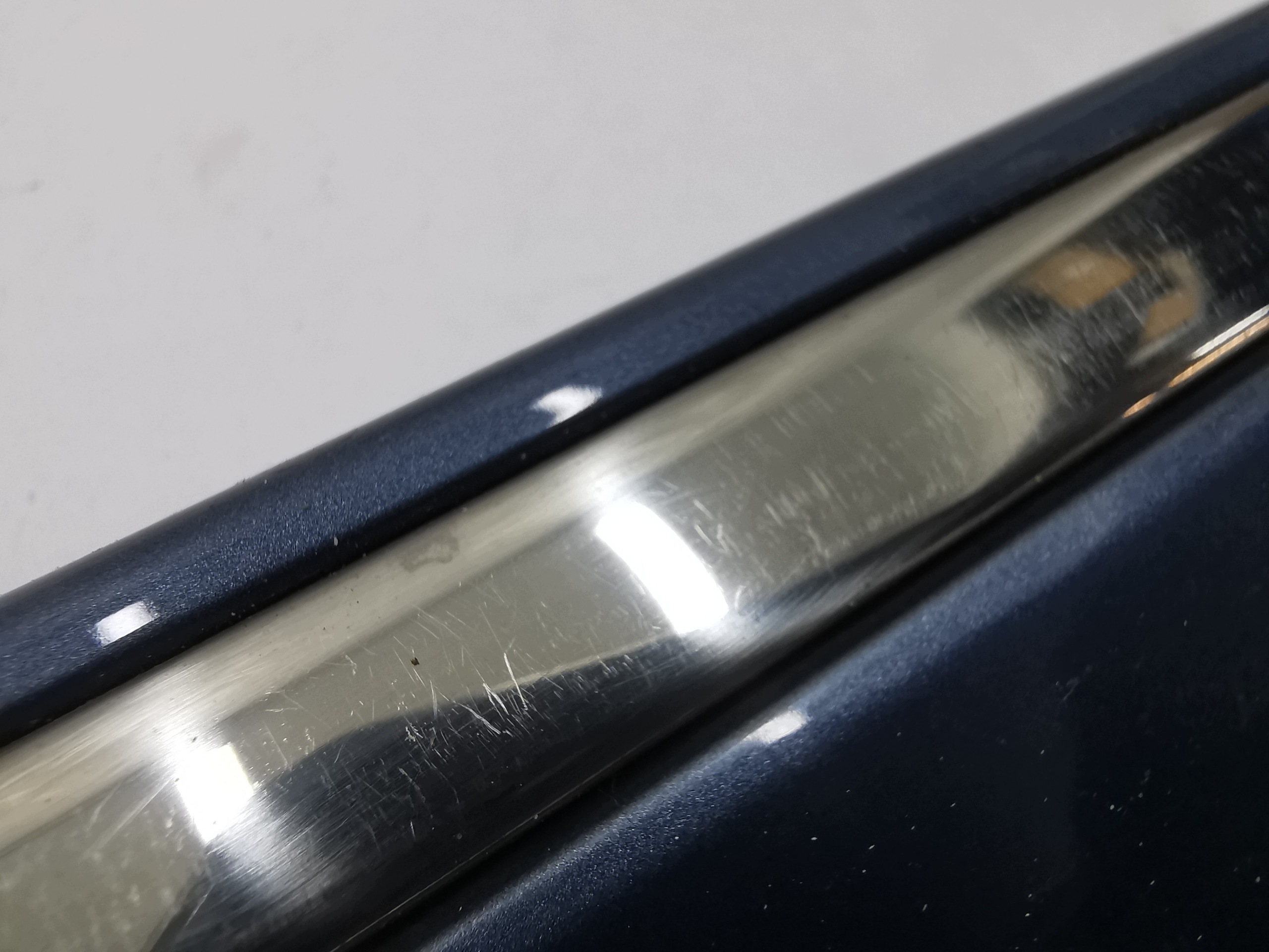 moulding door left front front MERCEDES W211 E class A2116901962