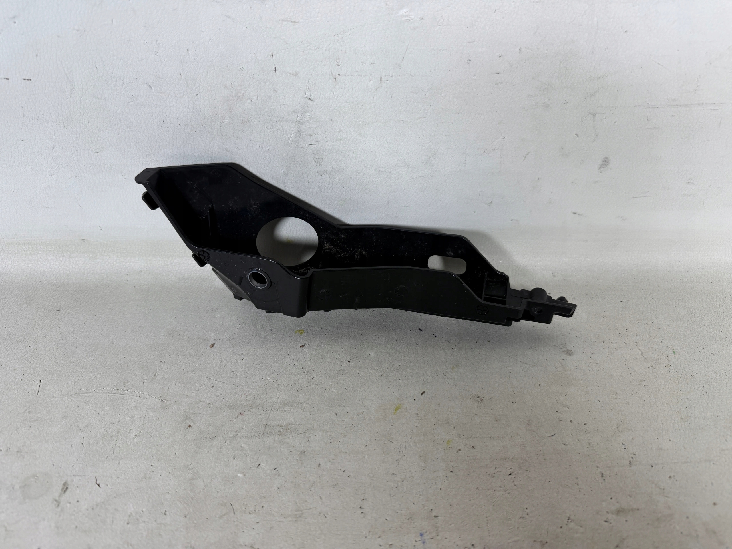 Volkswagen Tiguan III bumper bracket front 571807049