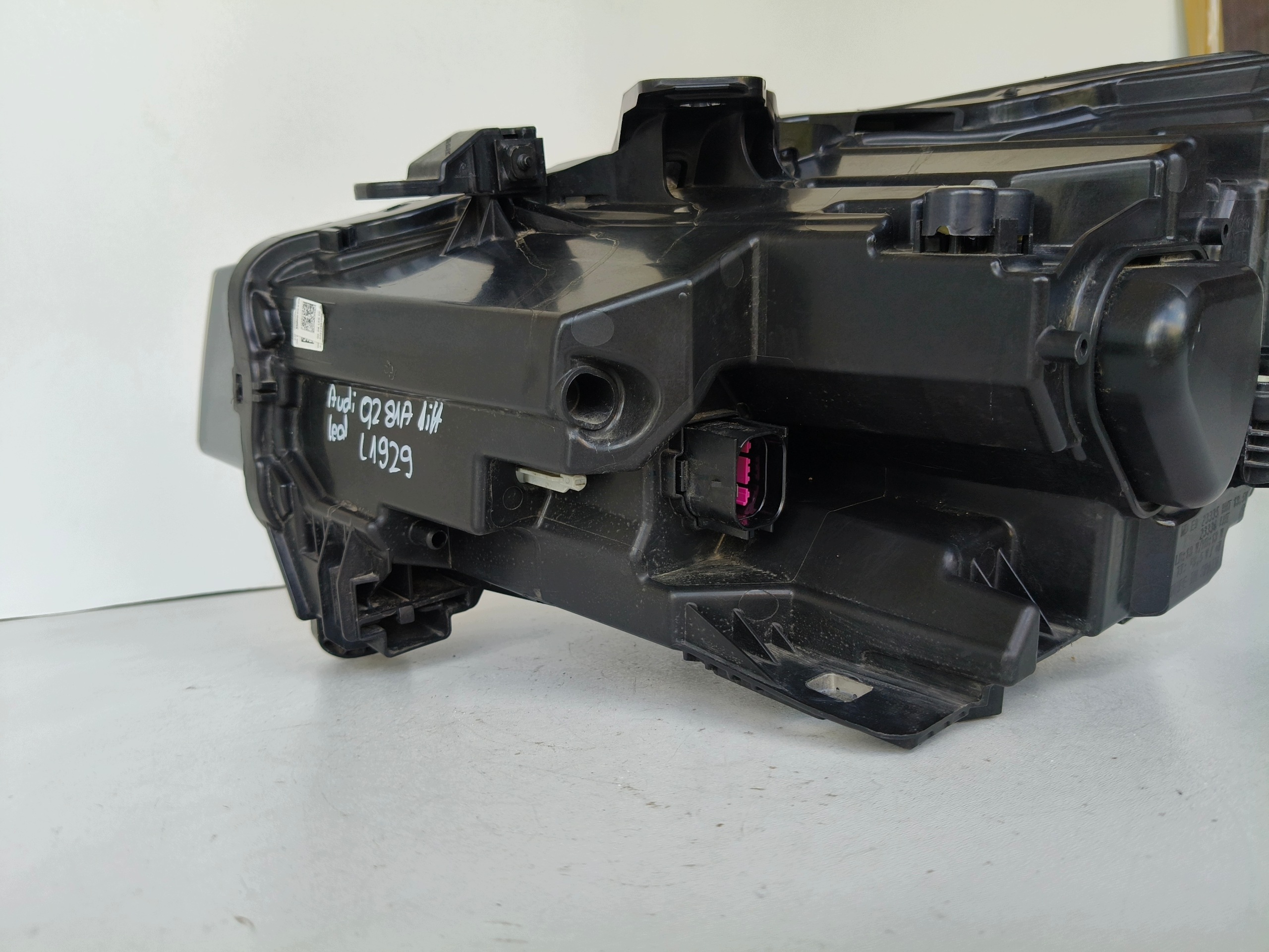light right REFLEKTOR AUDI Q2 81A LIFT FULL LED