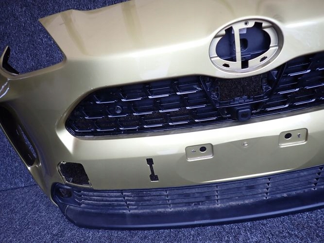 TOYOTA YARIS IV CROSS 20- Frontstoßstange vorne