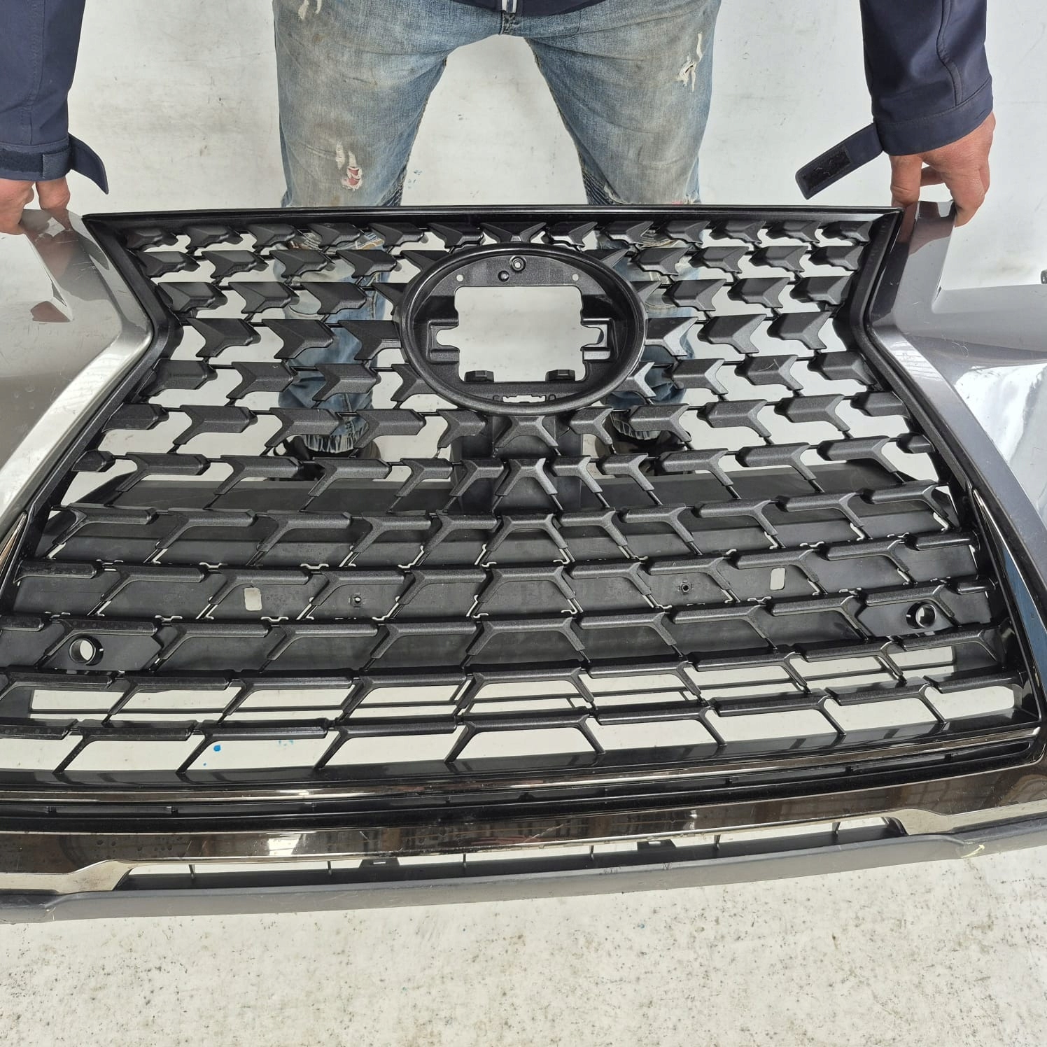 LEXUS UX 18-> bumper front front washer PDC