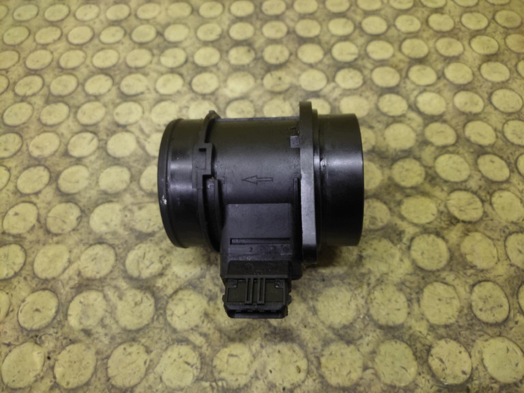 VOLVO V40 luftmassenmesser 7700105010
