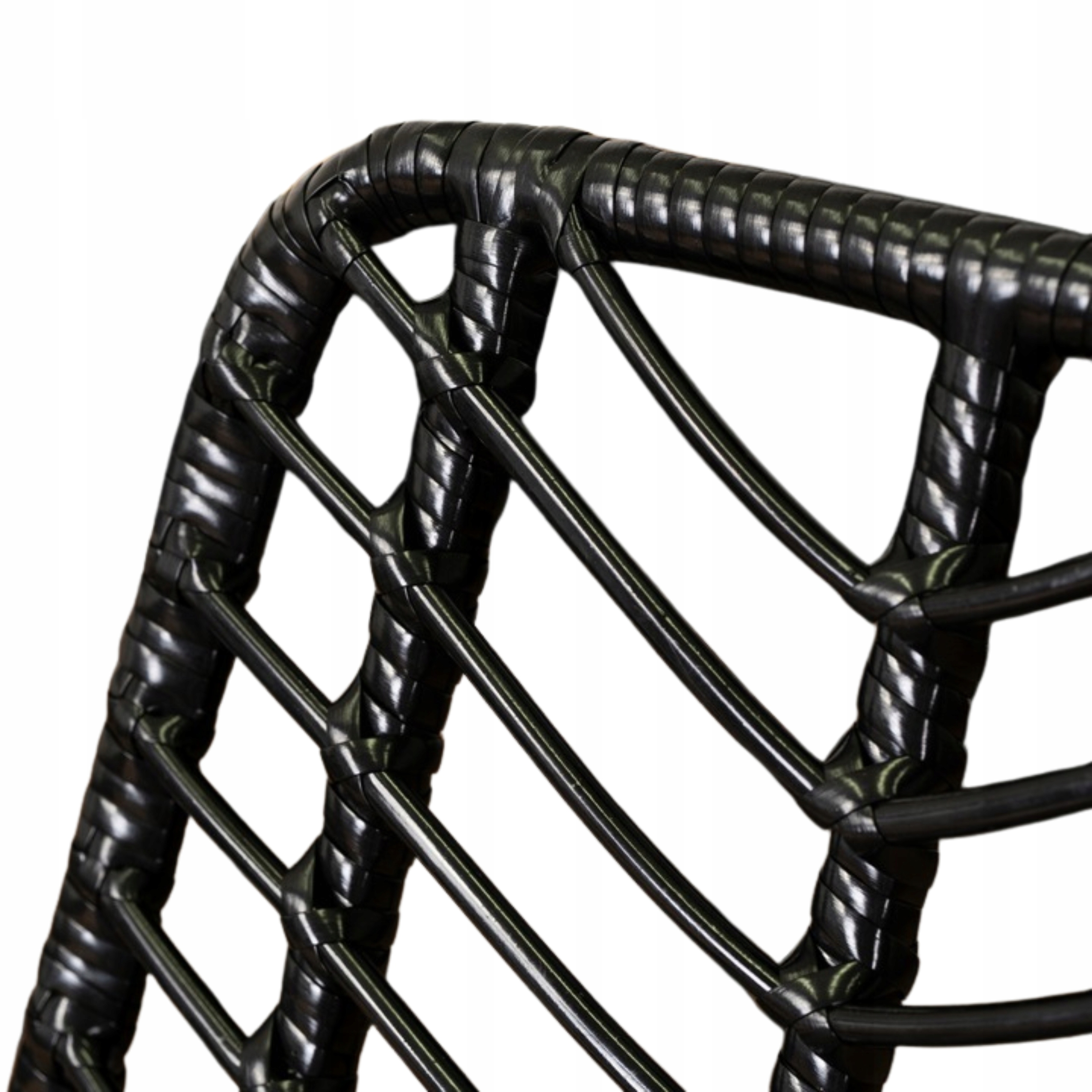 Plecionka z rattanu syntetycznego