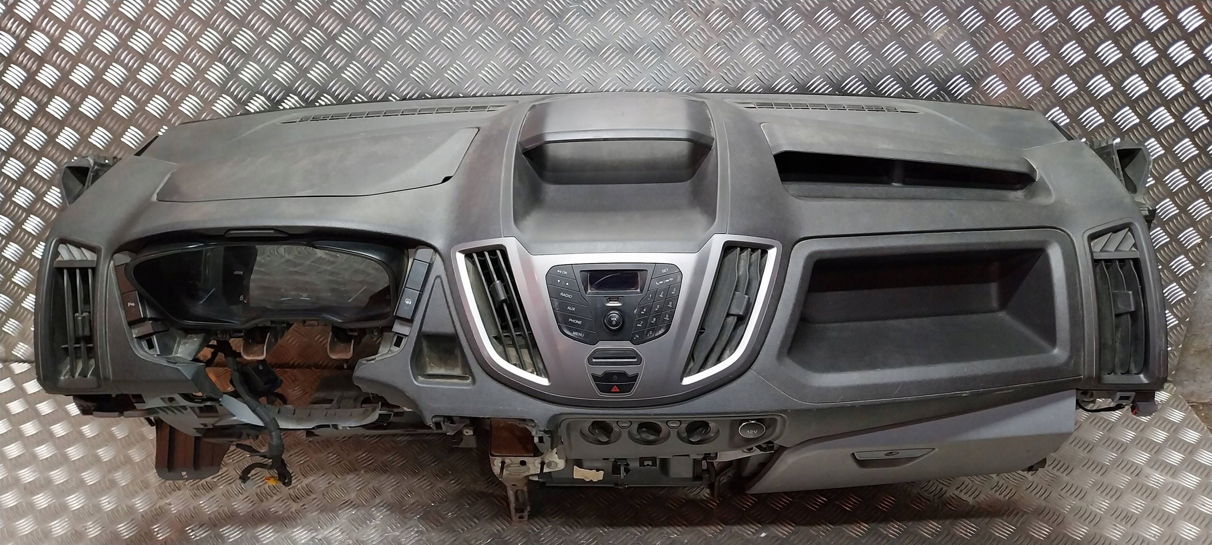 console dashboard instrument panel FORD TRANSIT MK8 18