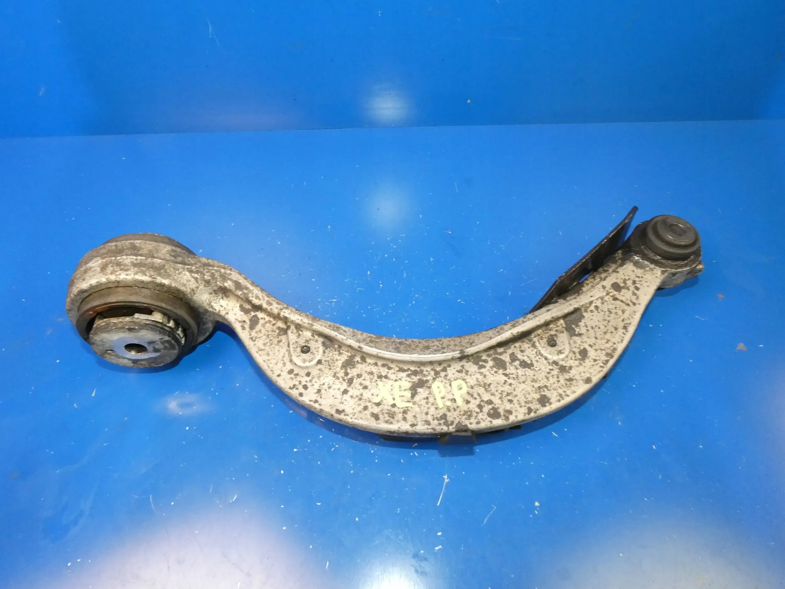 JAGUAR XE X760 arm right front front right
