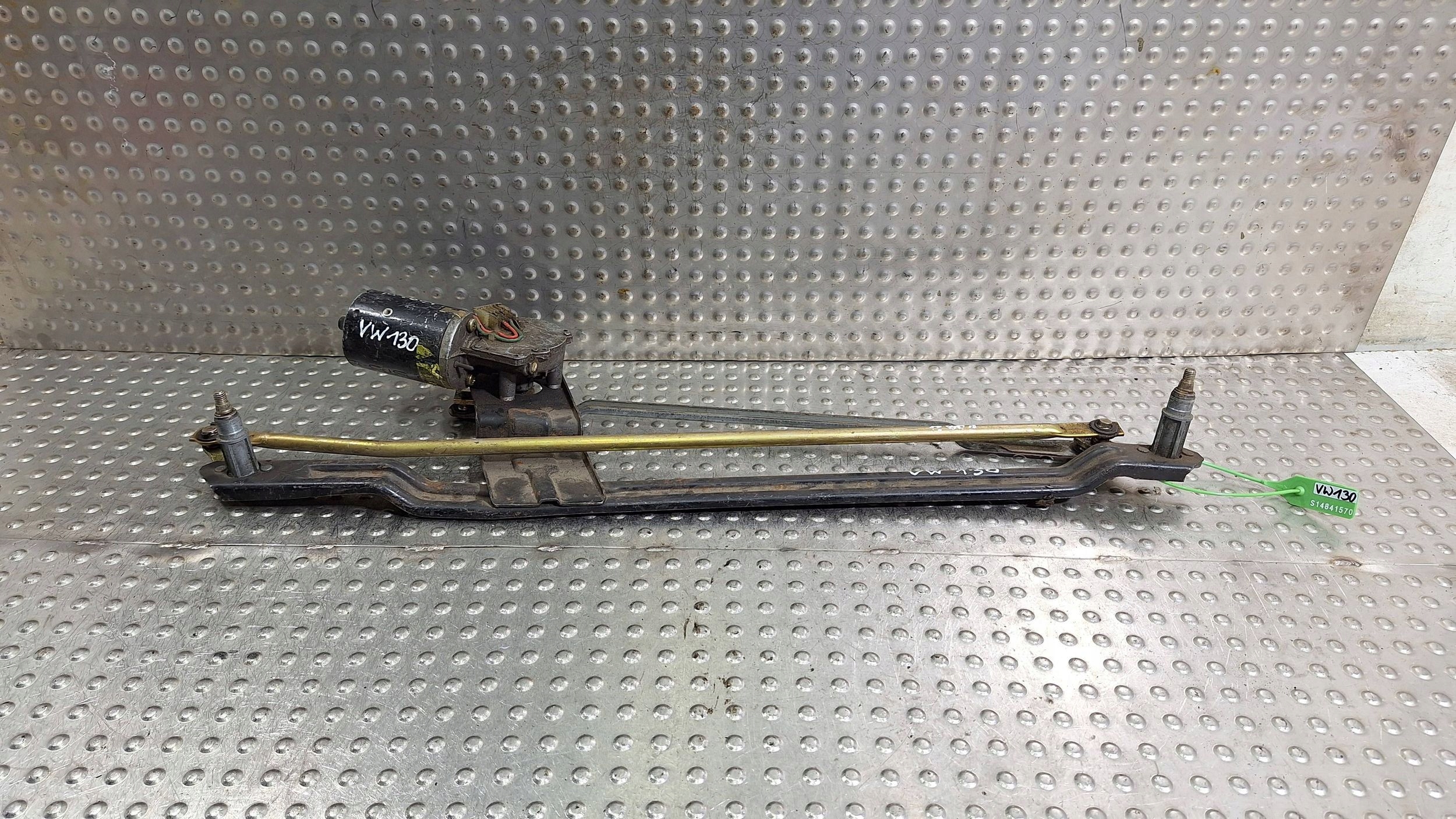 Gestänge Motor Wischer vorne 357955113A VW PASSAT B3