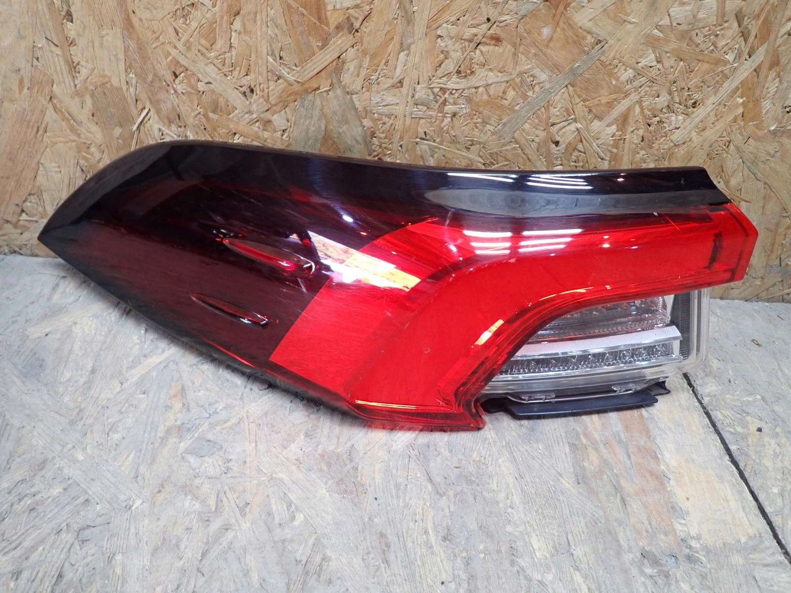 light left rear left rear part TOYOTA COROLLA E21 sedan 2019- 81560-02D20-00