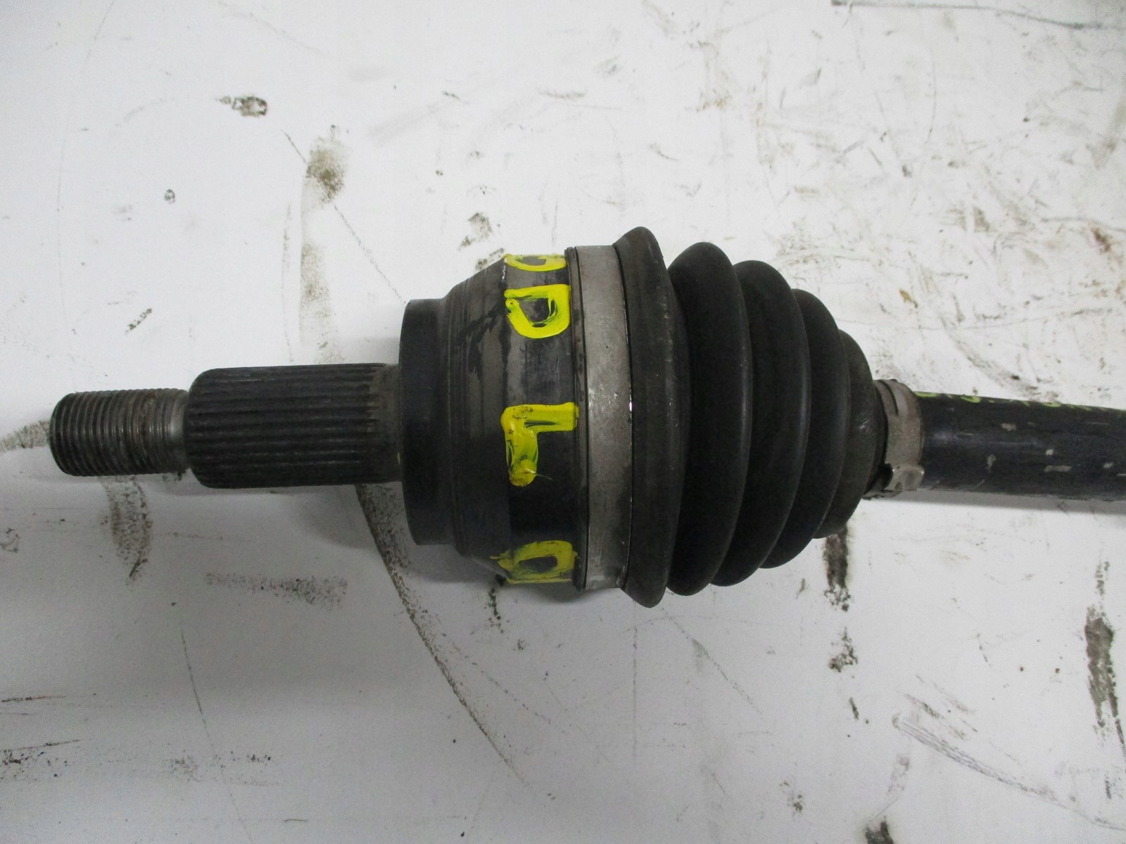 semi-axis left LAND ROVER DISCOVERY SPORT 2,0CRD EJ323B437CB