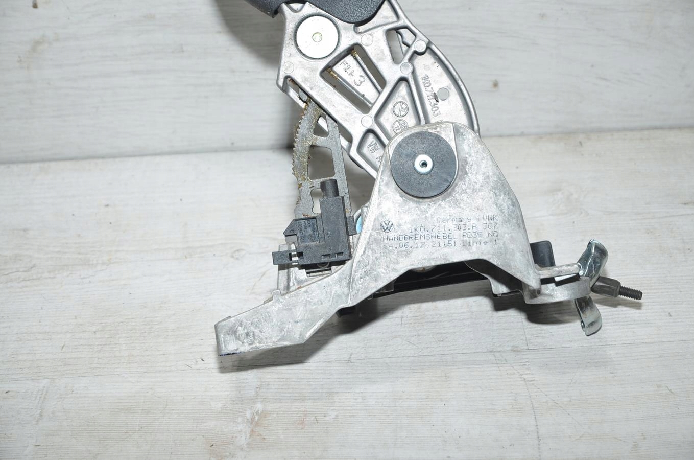 páčka elektrická brzda Scirocco MK3 1K8 2013r