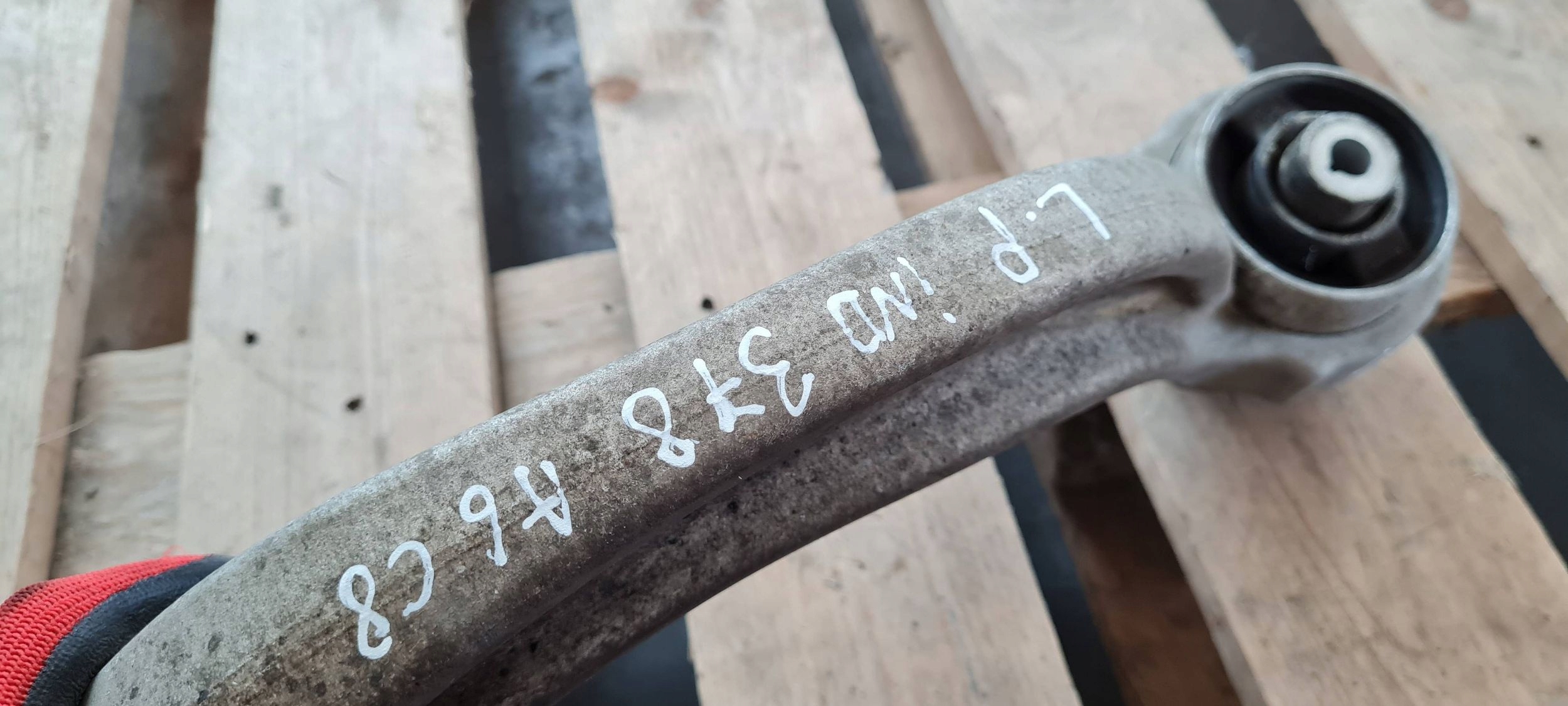 A6 C8 4K arm left front front lower 80A407695C A7 4K Q5 80A