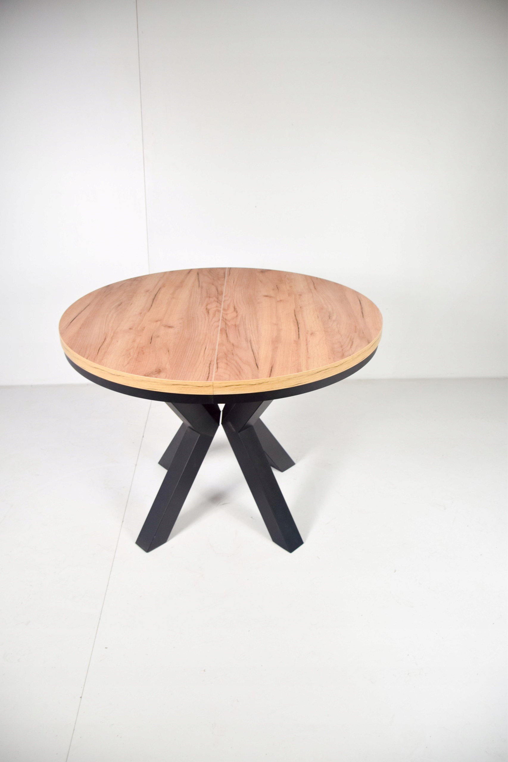 LOFT OKRĄGŁY fi100 3x50 metalowe nogi KOLORY EAN (GTIN) 652733127617