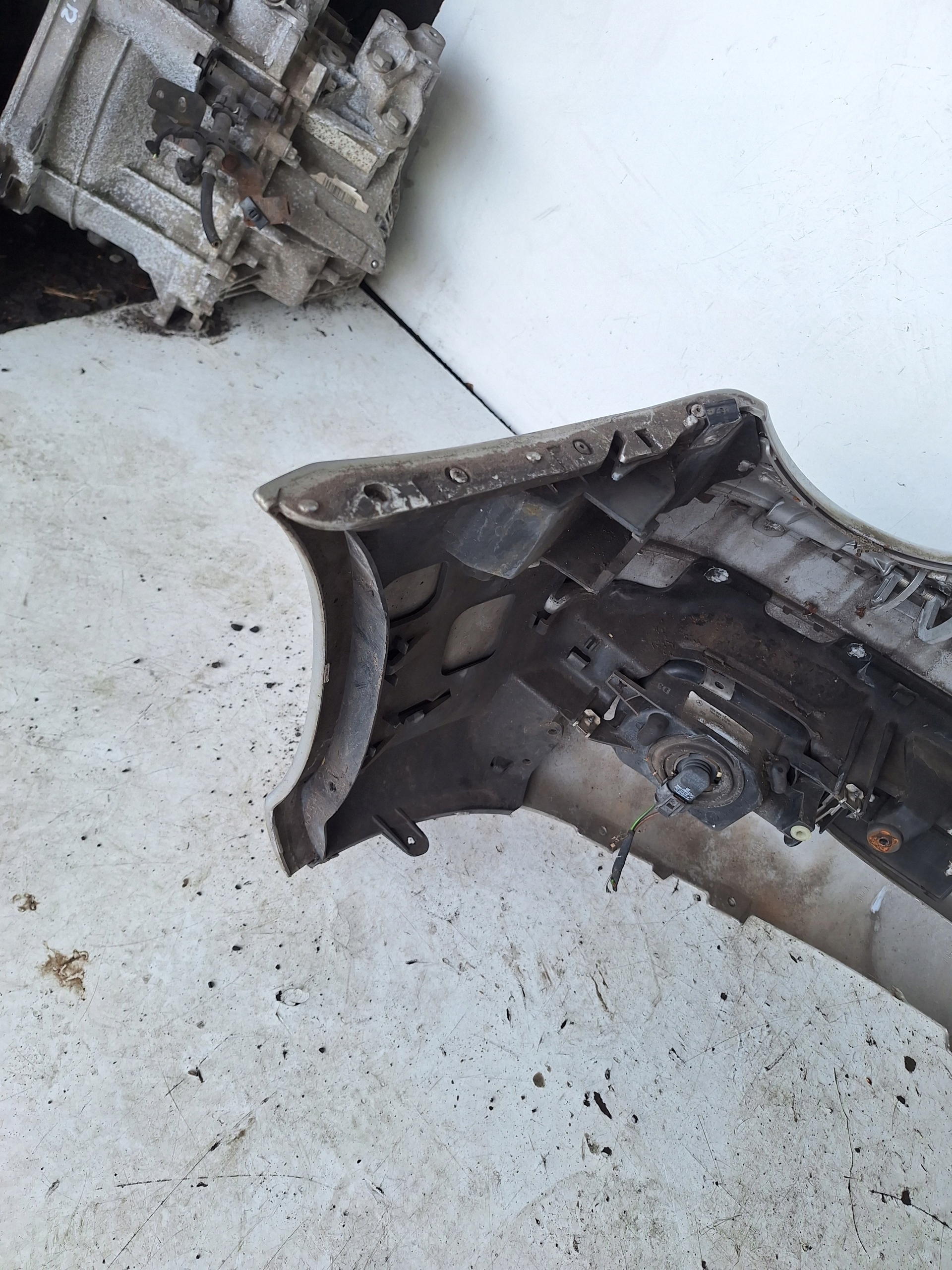 MERCEDES CLK W209 02-06 bumper XENON
