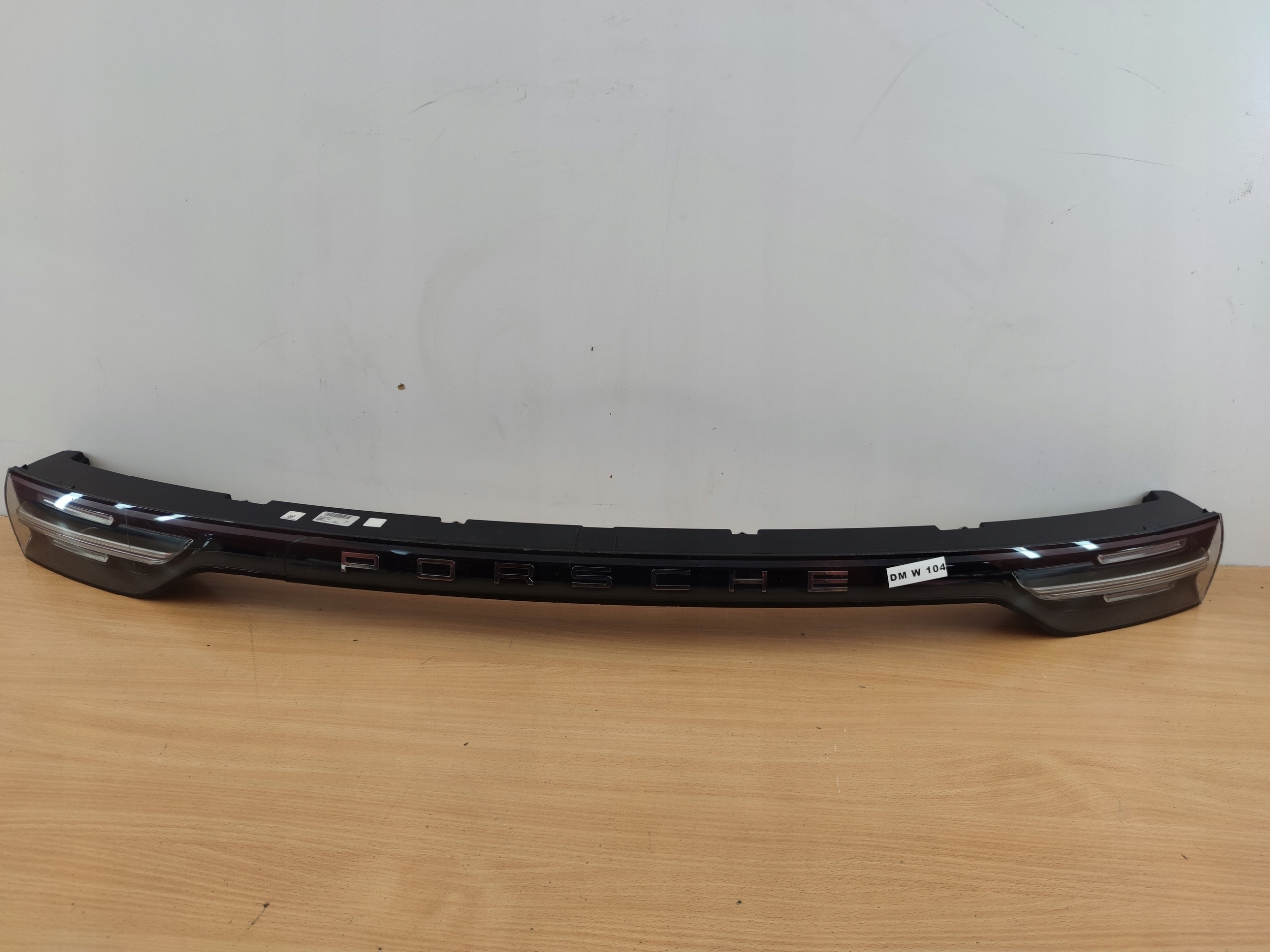 PORSCHE CAYENNE III 9Y TURBO S light rear part central