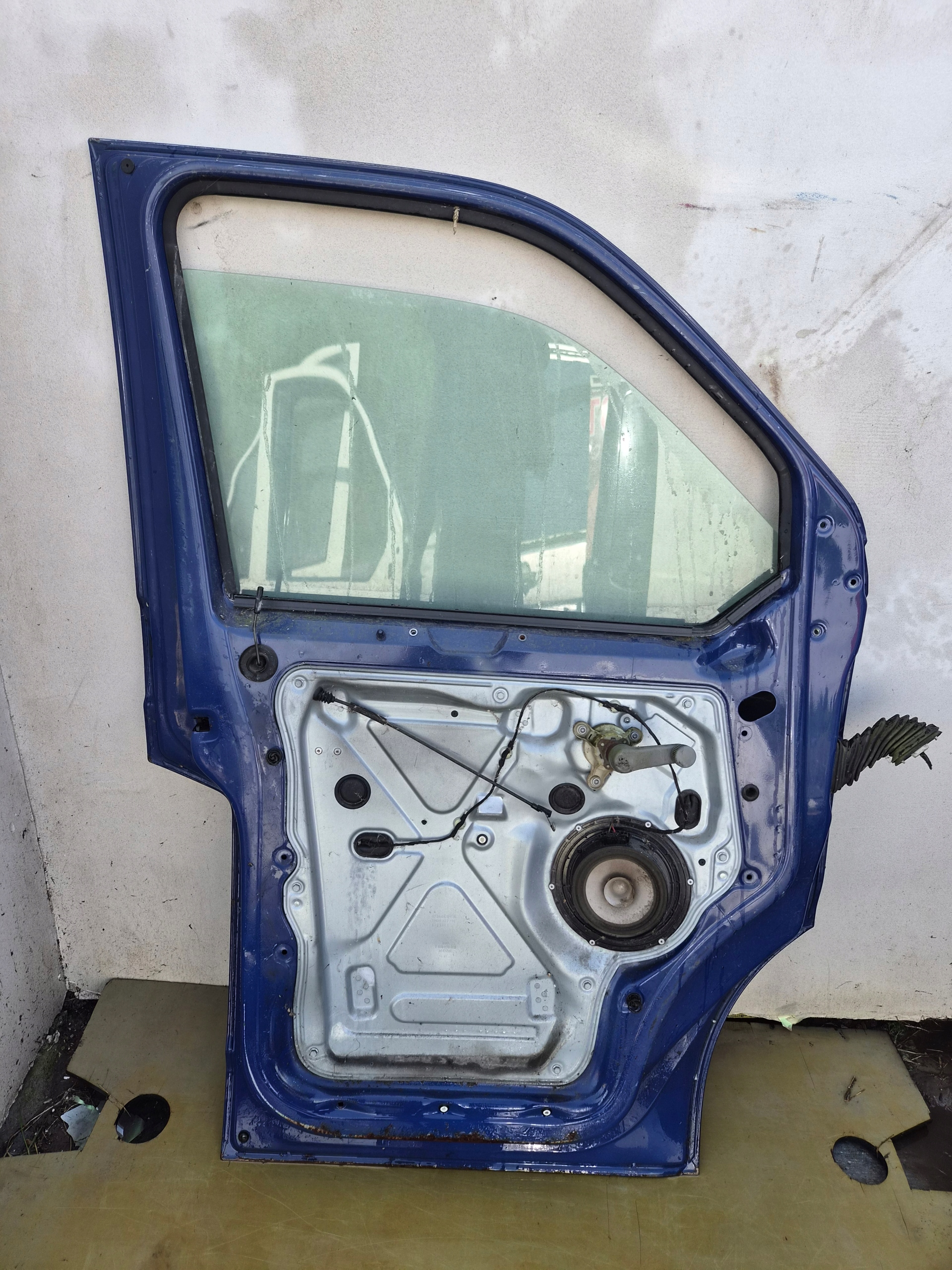 door front left VW T5 T5 LIFT front kierowca/ driver´s granatowe