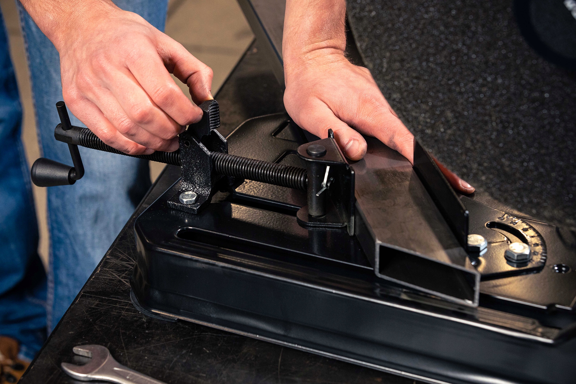 PIŁA UKOŚNICA PRZECINARKA DO METALU 2950W 2xTARCZA Seria PRZECINARKA DO METALU