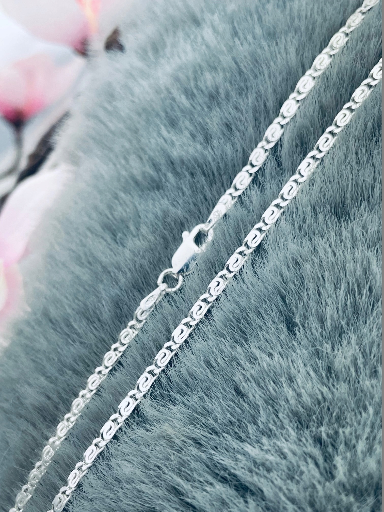 Stříbrný řetízek hlemýžď paví oko