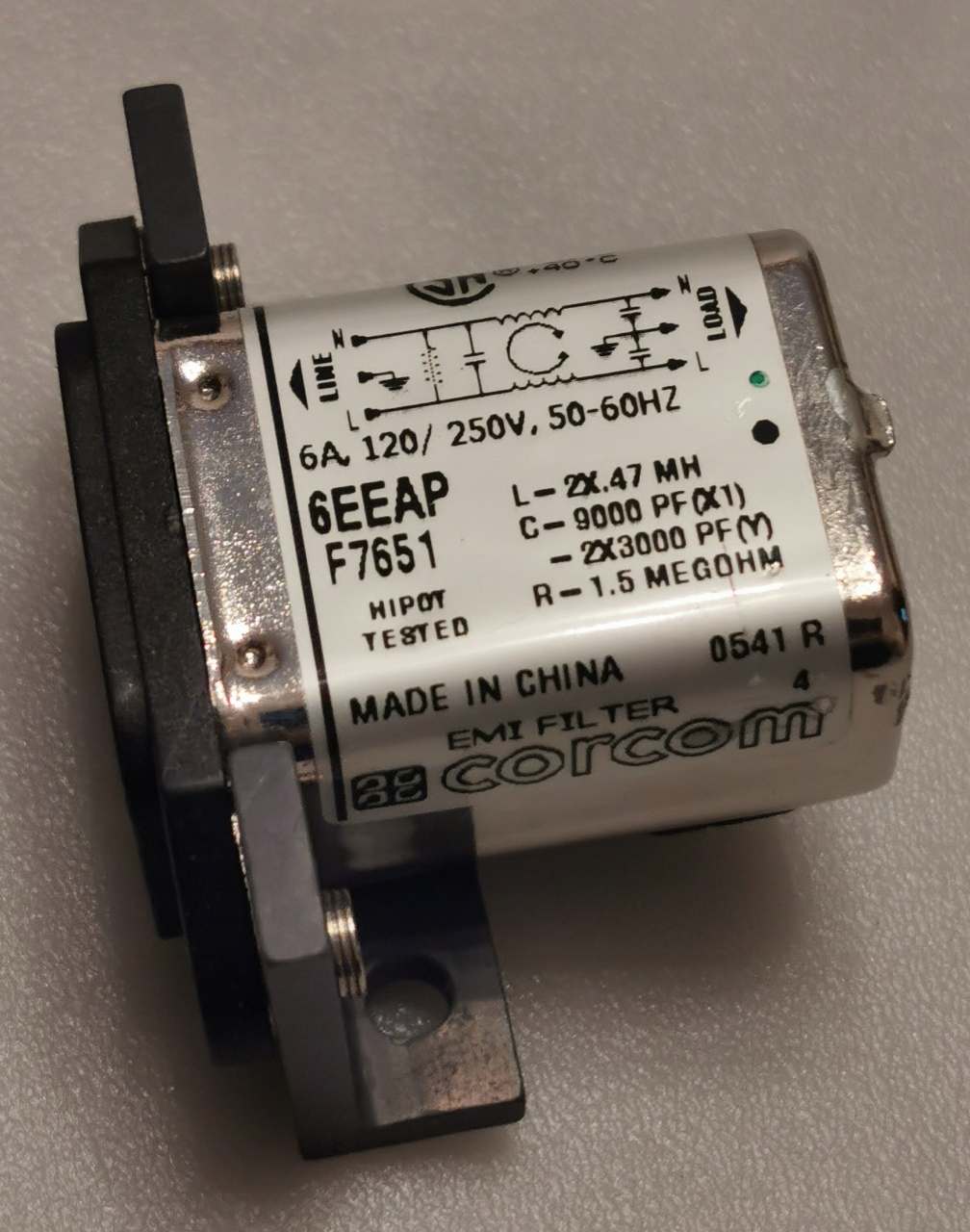 FILTR EMI GNIAZDO CORCOM 6EEAP DO MONTAŻU NA PCB